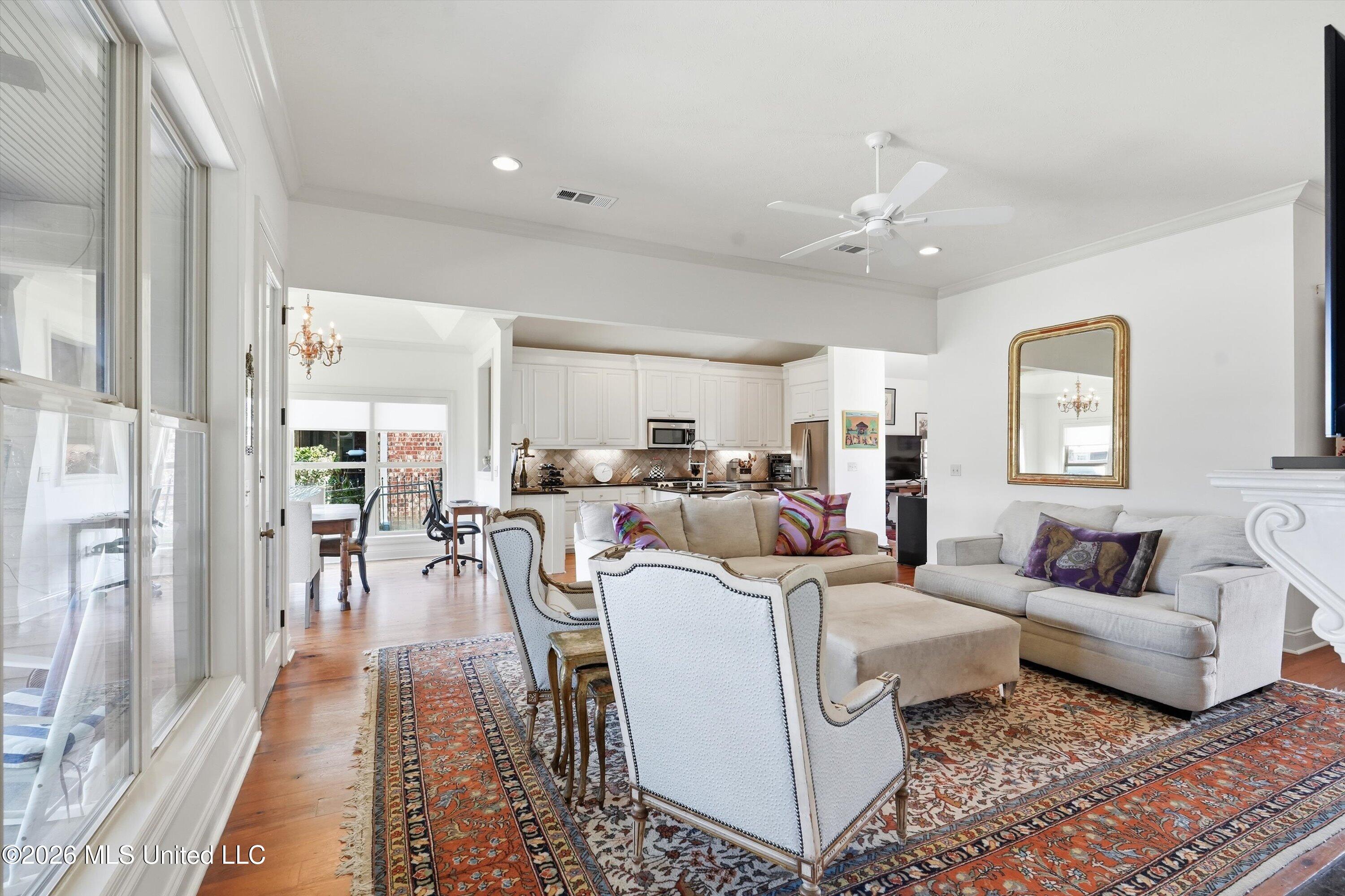 122 Martinique Drive Property Photo 8