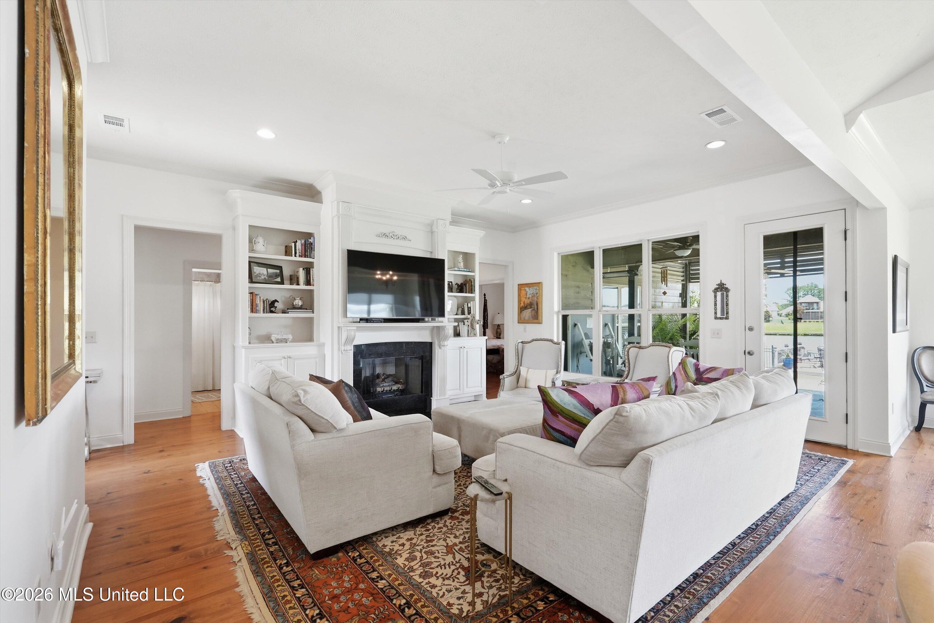 122 Martinique Drive Property Photo 10