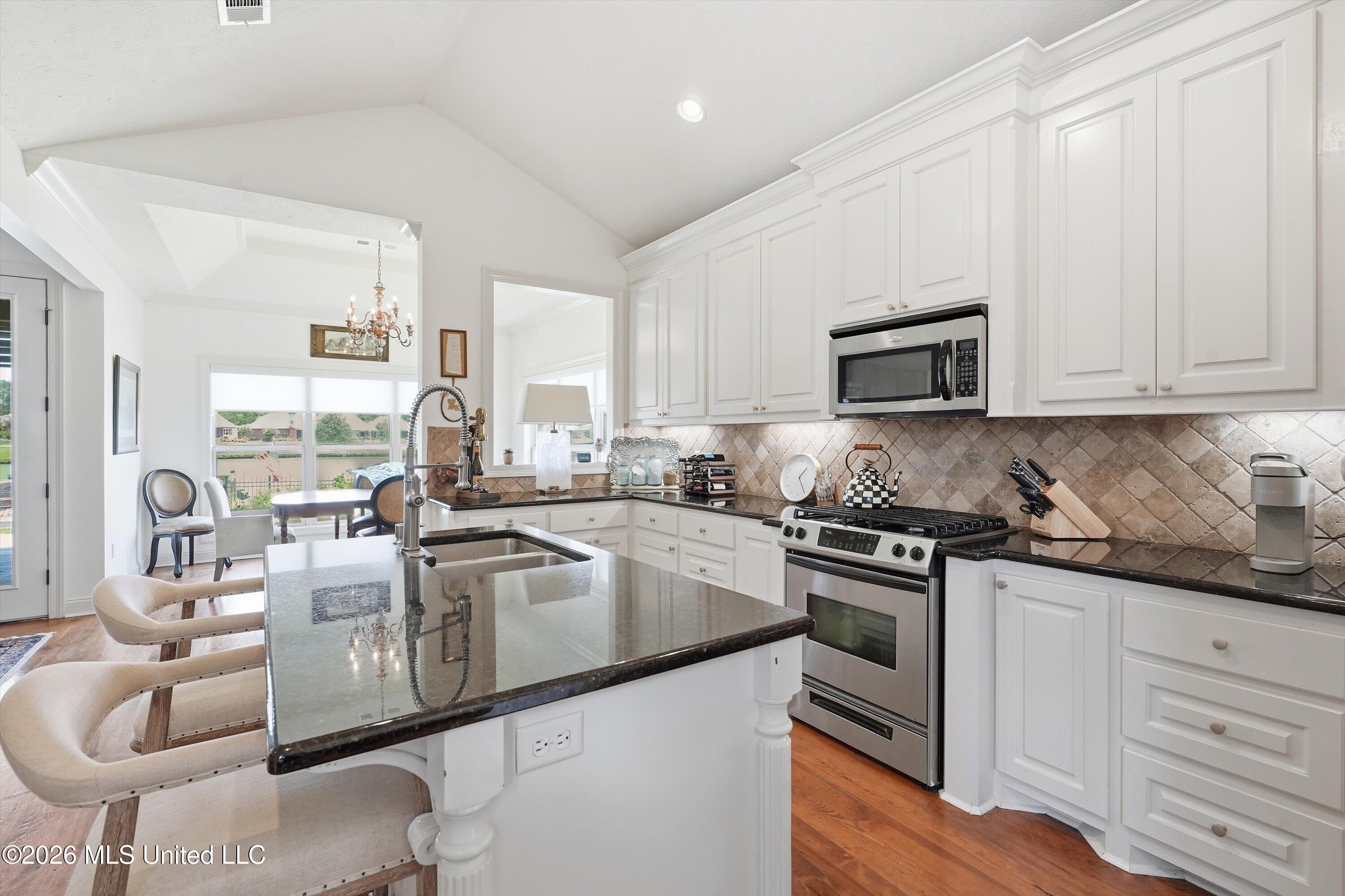122 Martinique Drive Property Photo 17
