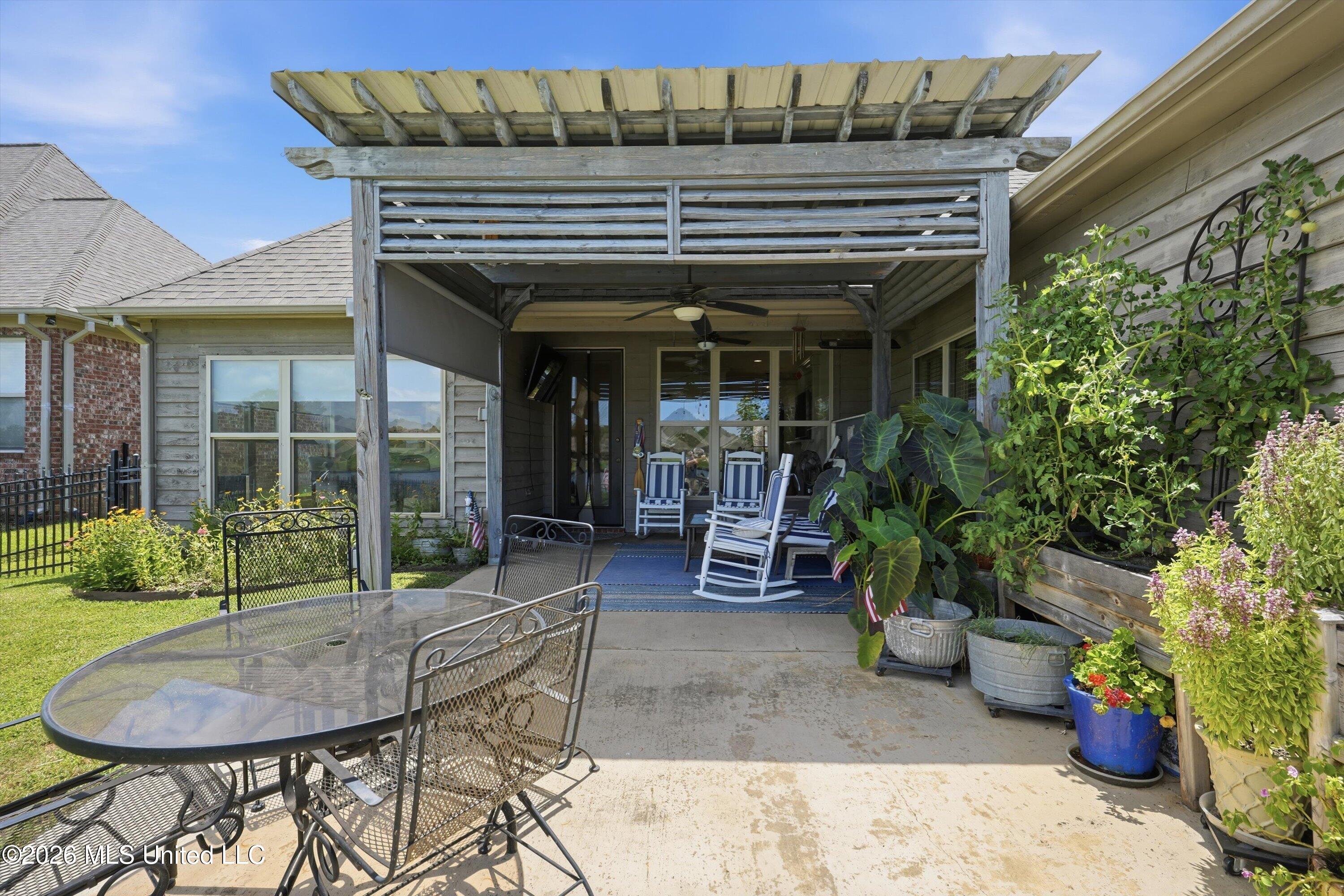 122 Martinique Drive Property Photo 34