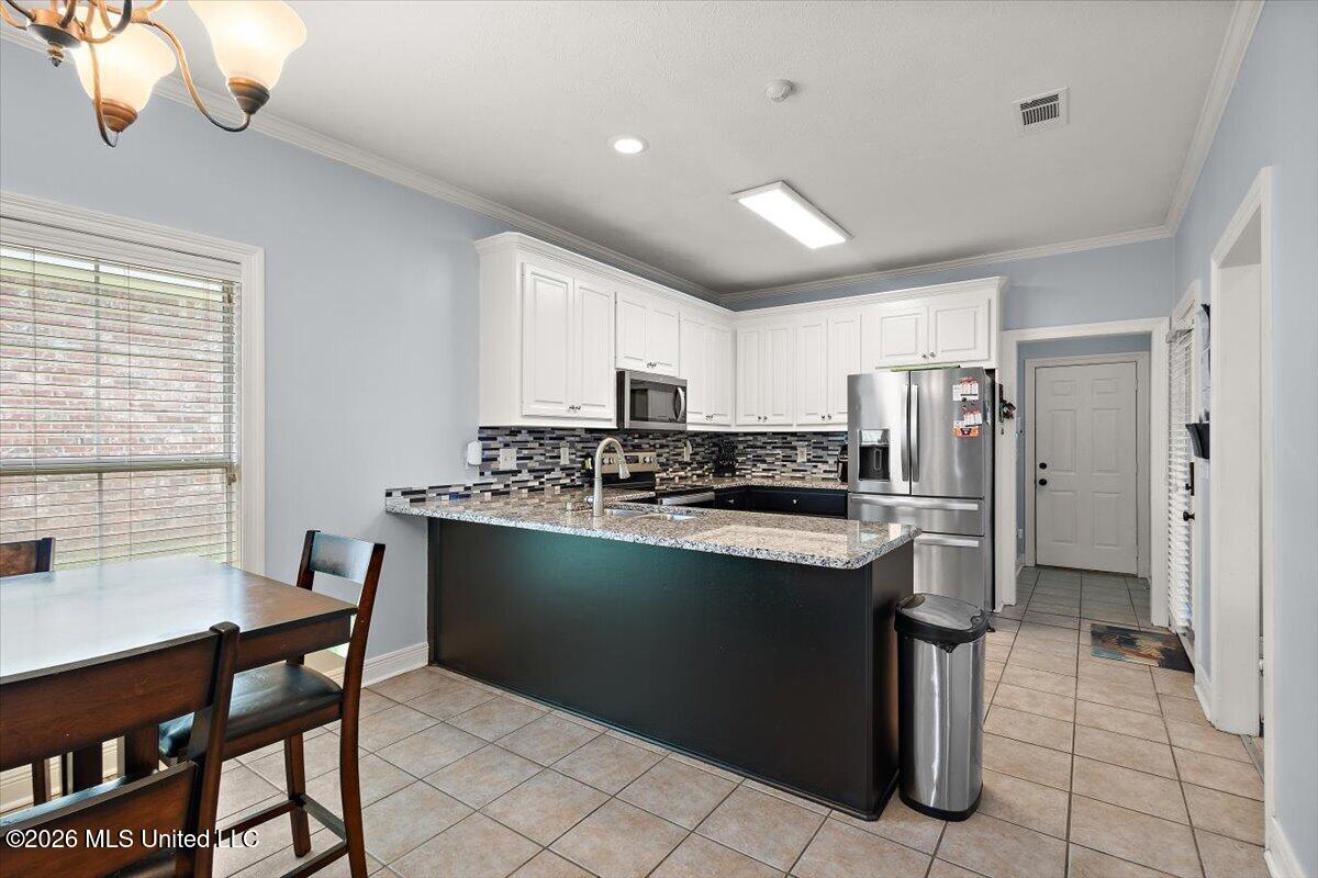 109 Navajo Circle Property Photo 14