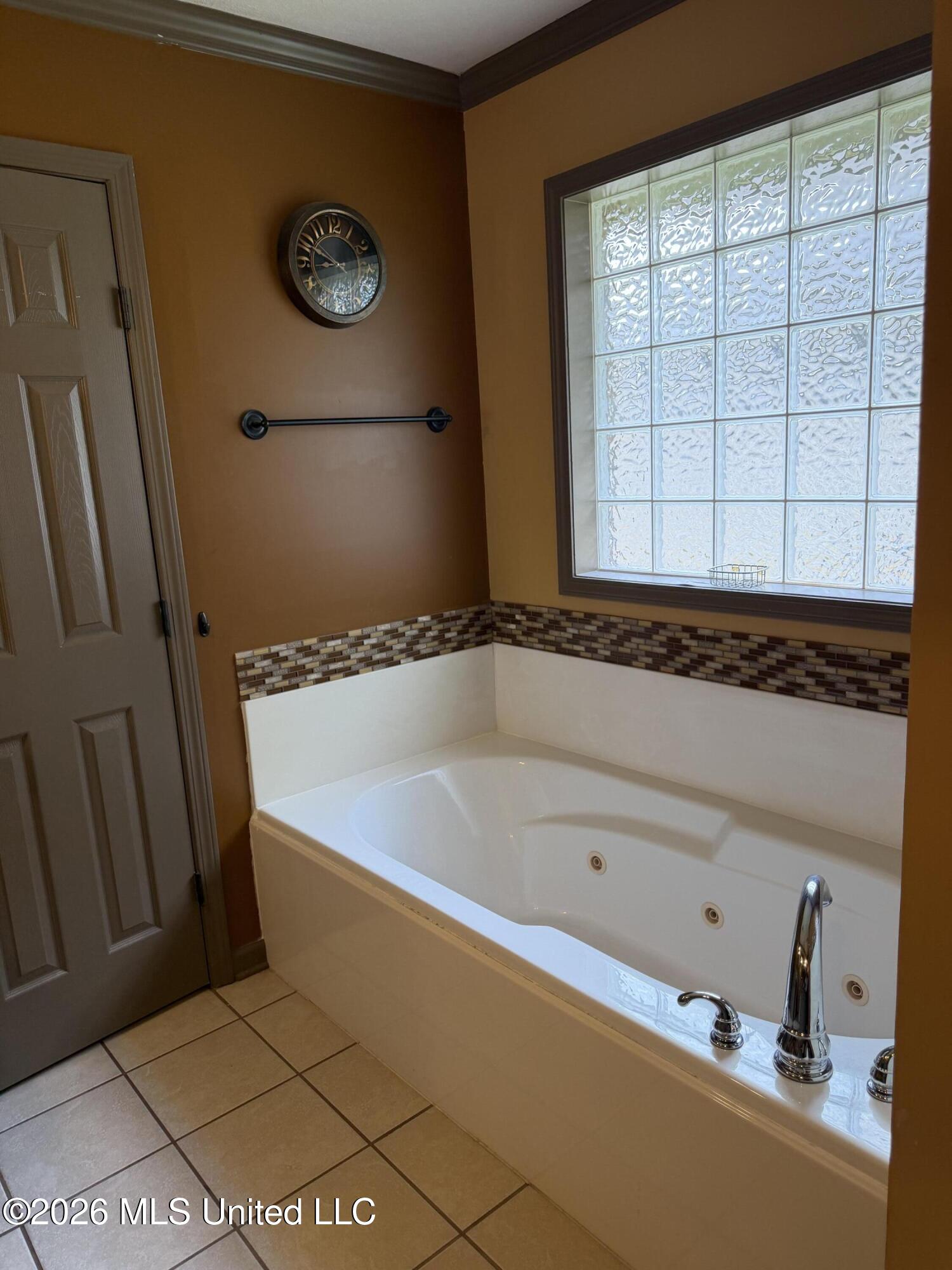 371 Greystone Pointe Property Photo 7
