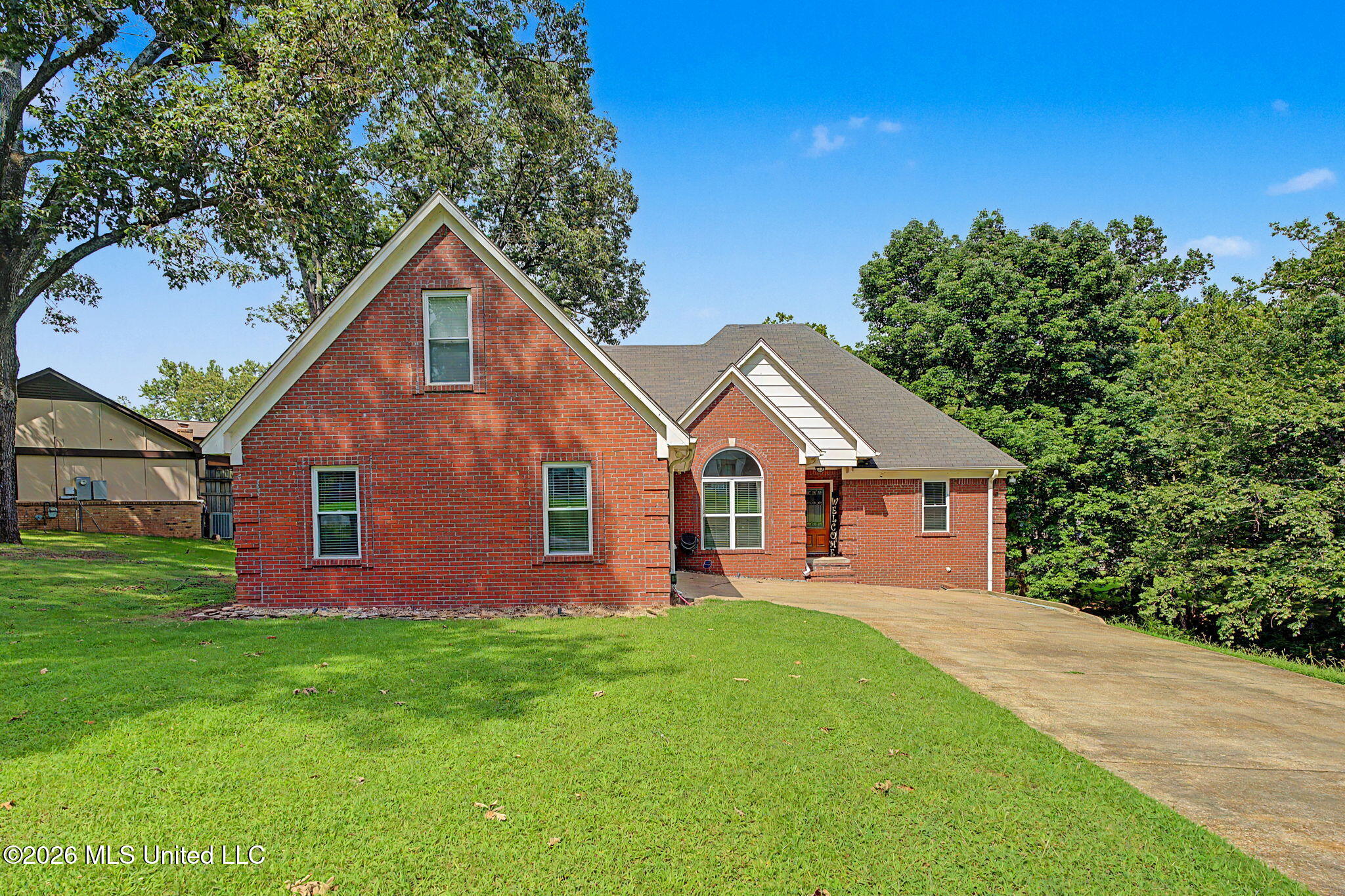 4536 Victoria Drive Property Photo 1