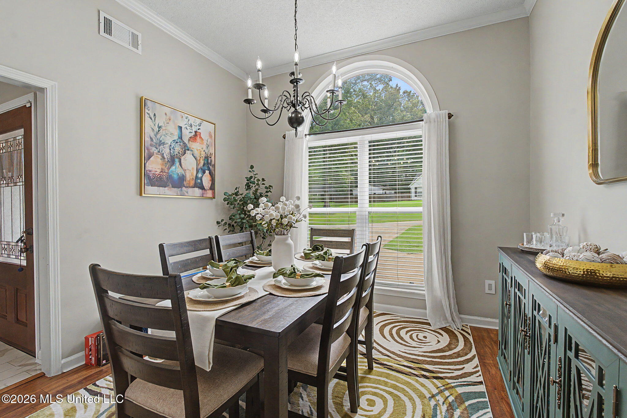 4536 Victoria Drive Property Photo 10