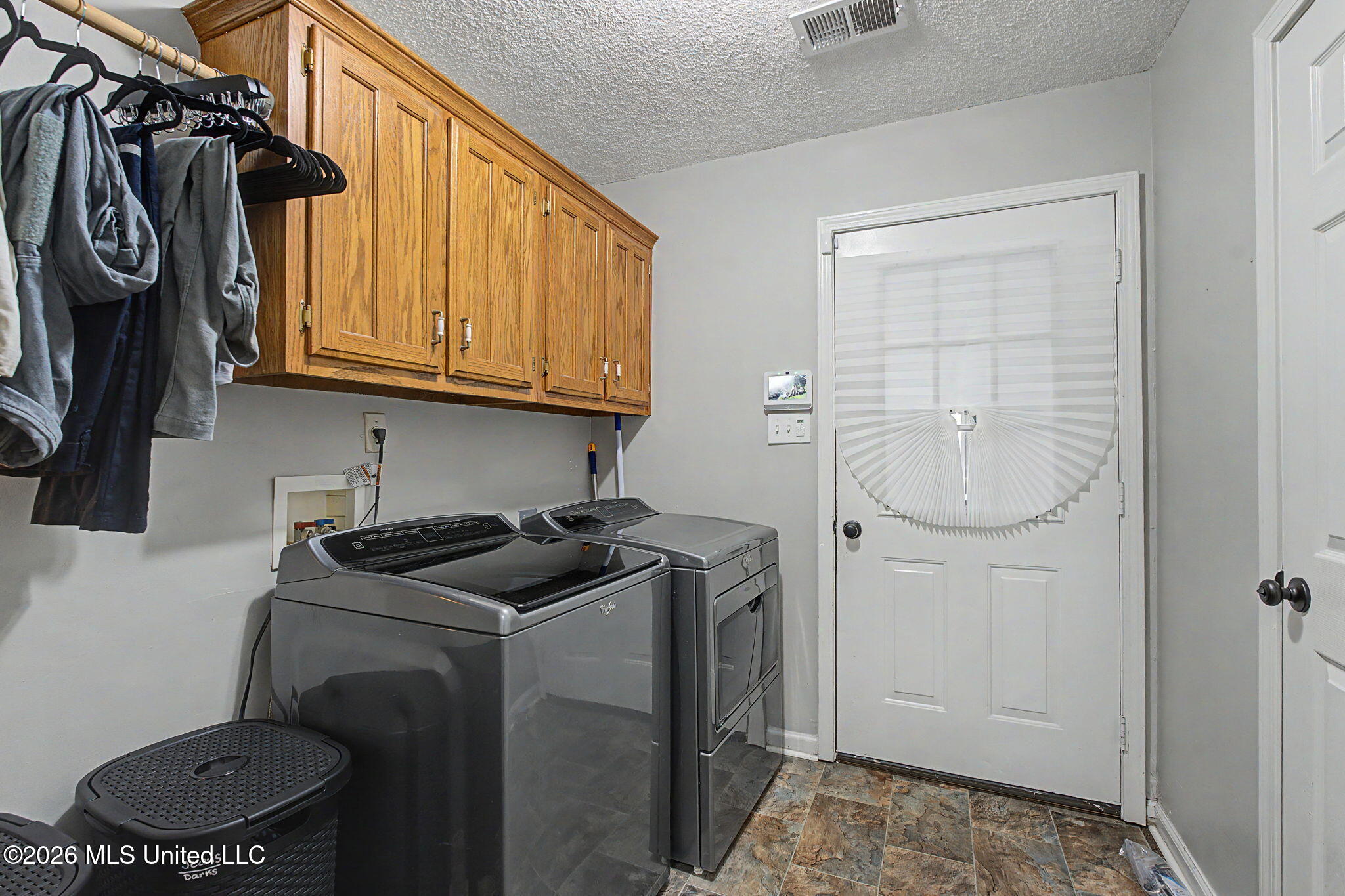 4536 Victoria Drive Property Photo 22