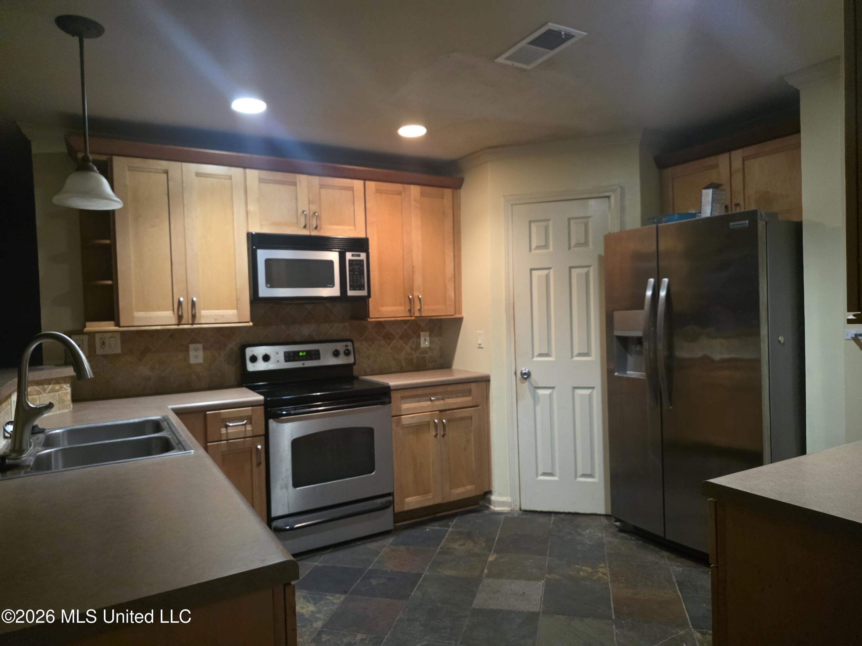 14785 Nassau Drive Property Photo 7