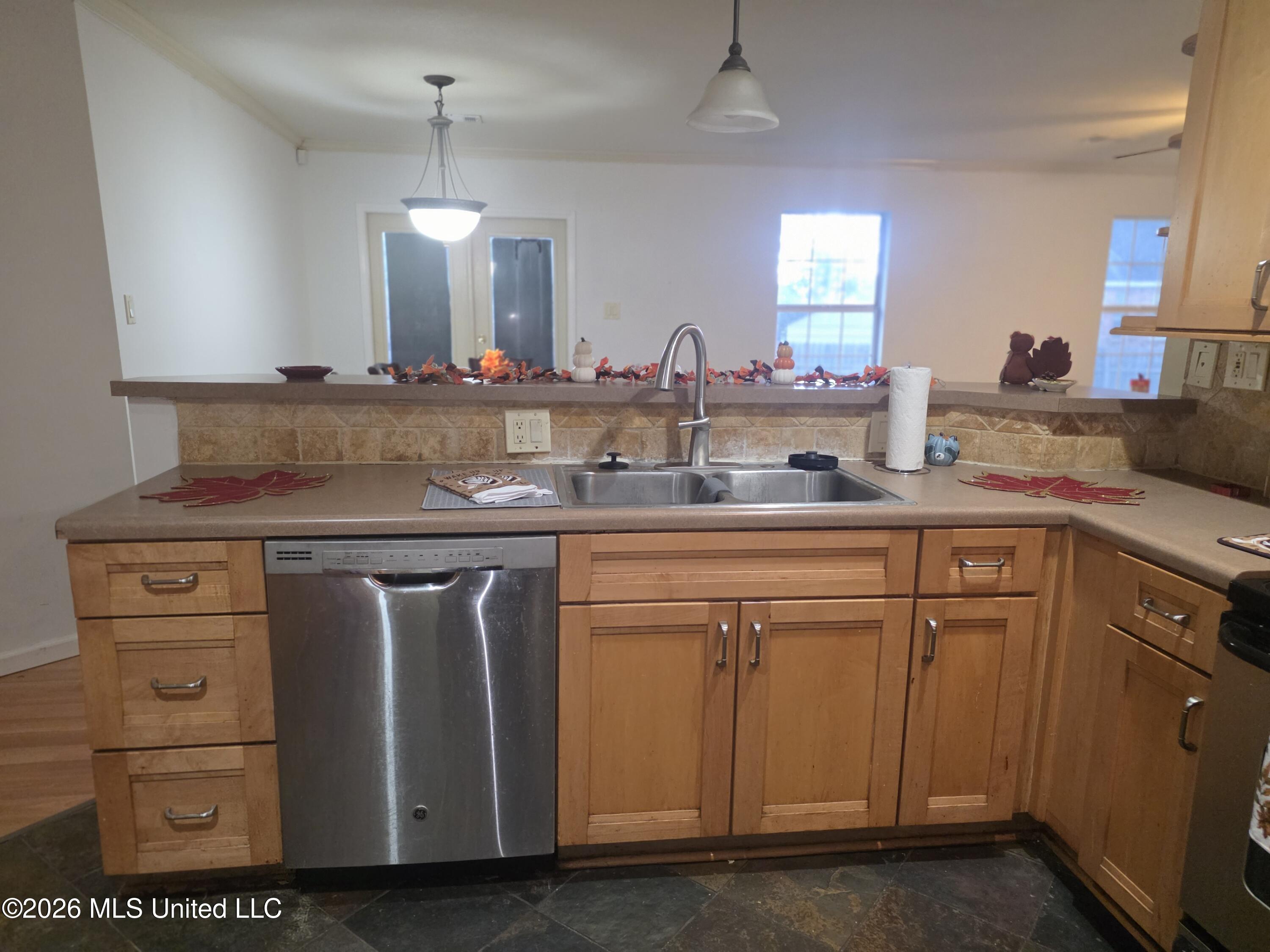 14785 Nassau Drive Property Photo 8