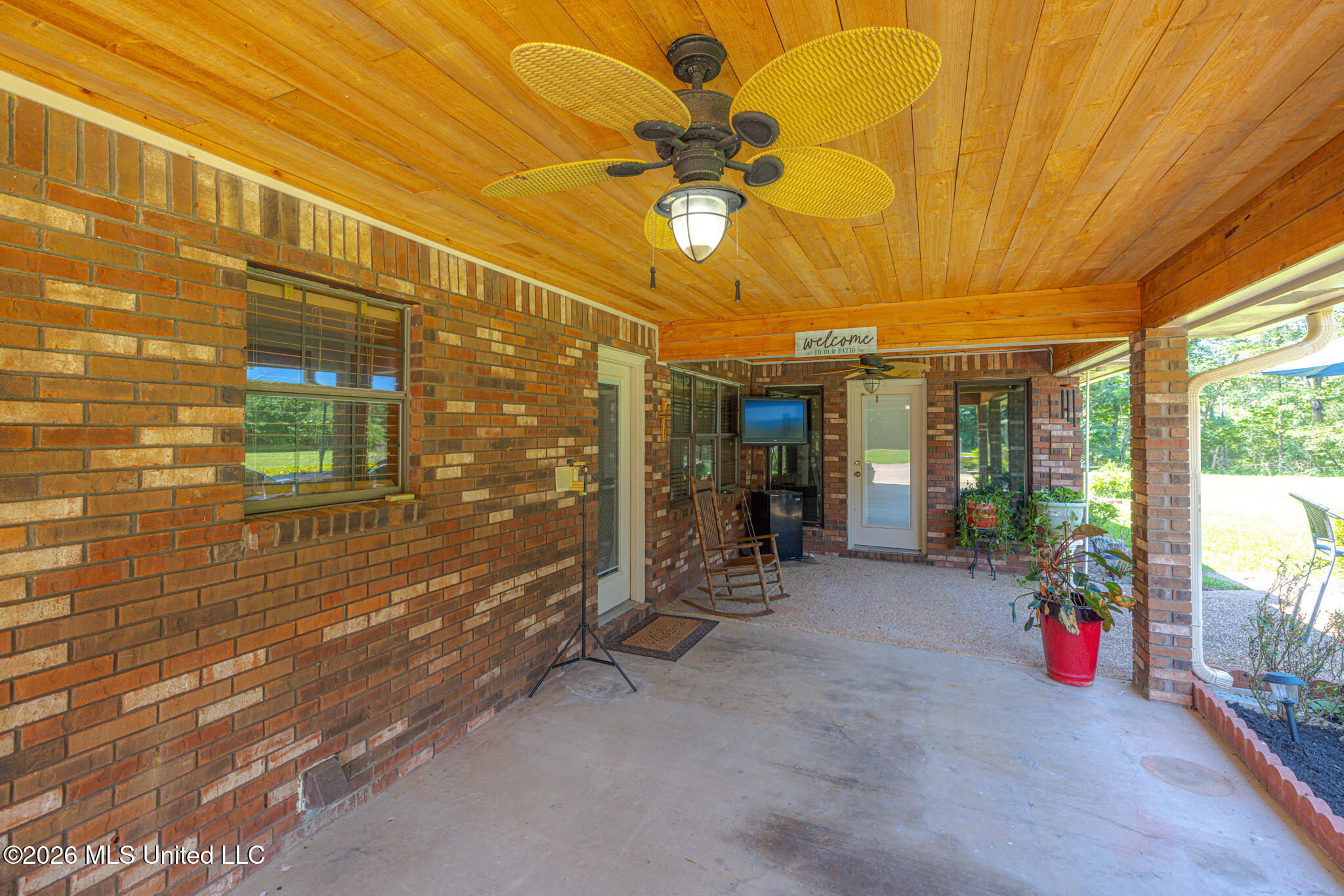 144 N Pine Drive Property Photo 9