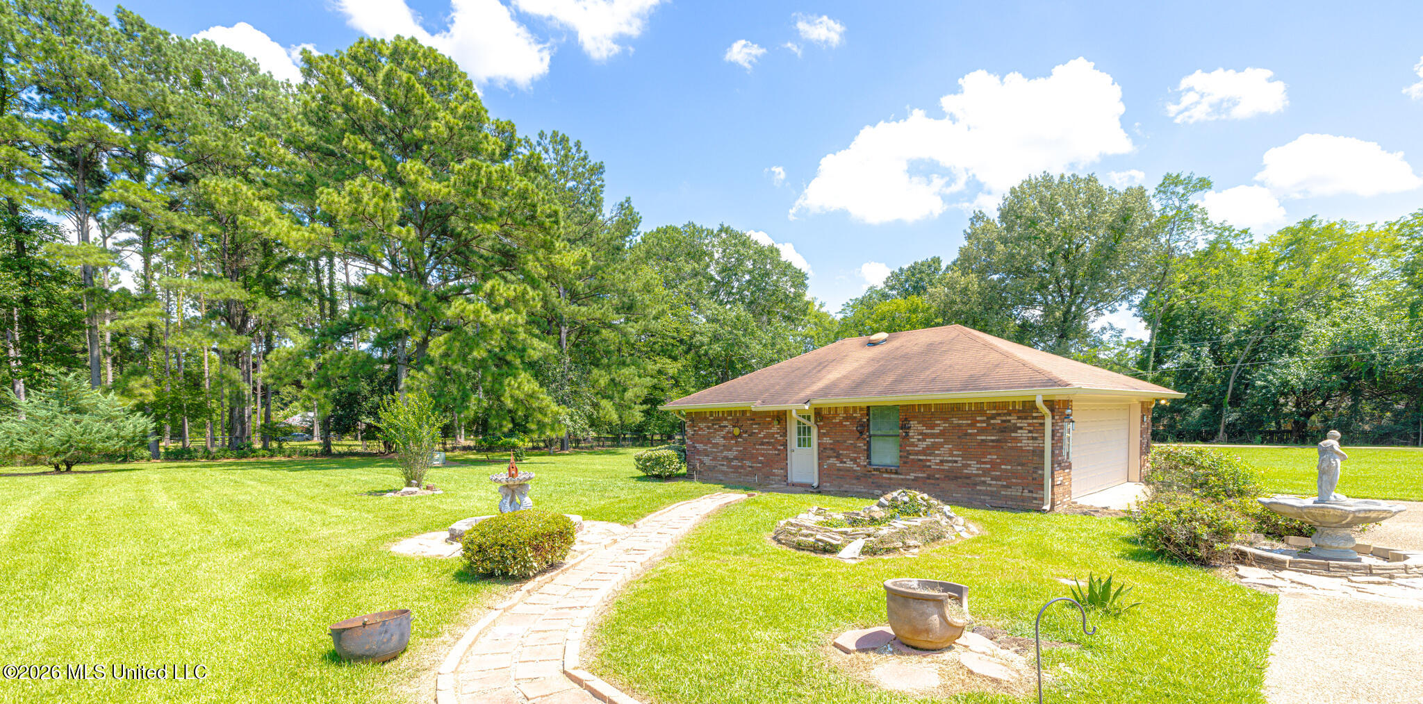 144 N Pine Drive Property Photo 11