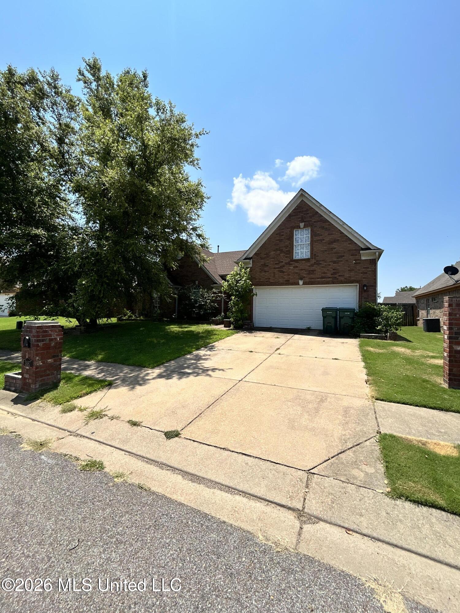 3887 Rasco Hills Drive Property Photo 2