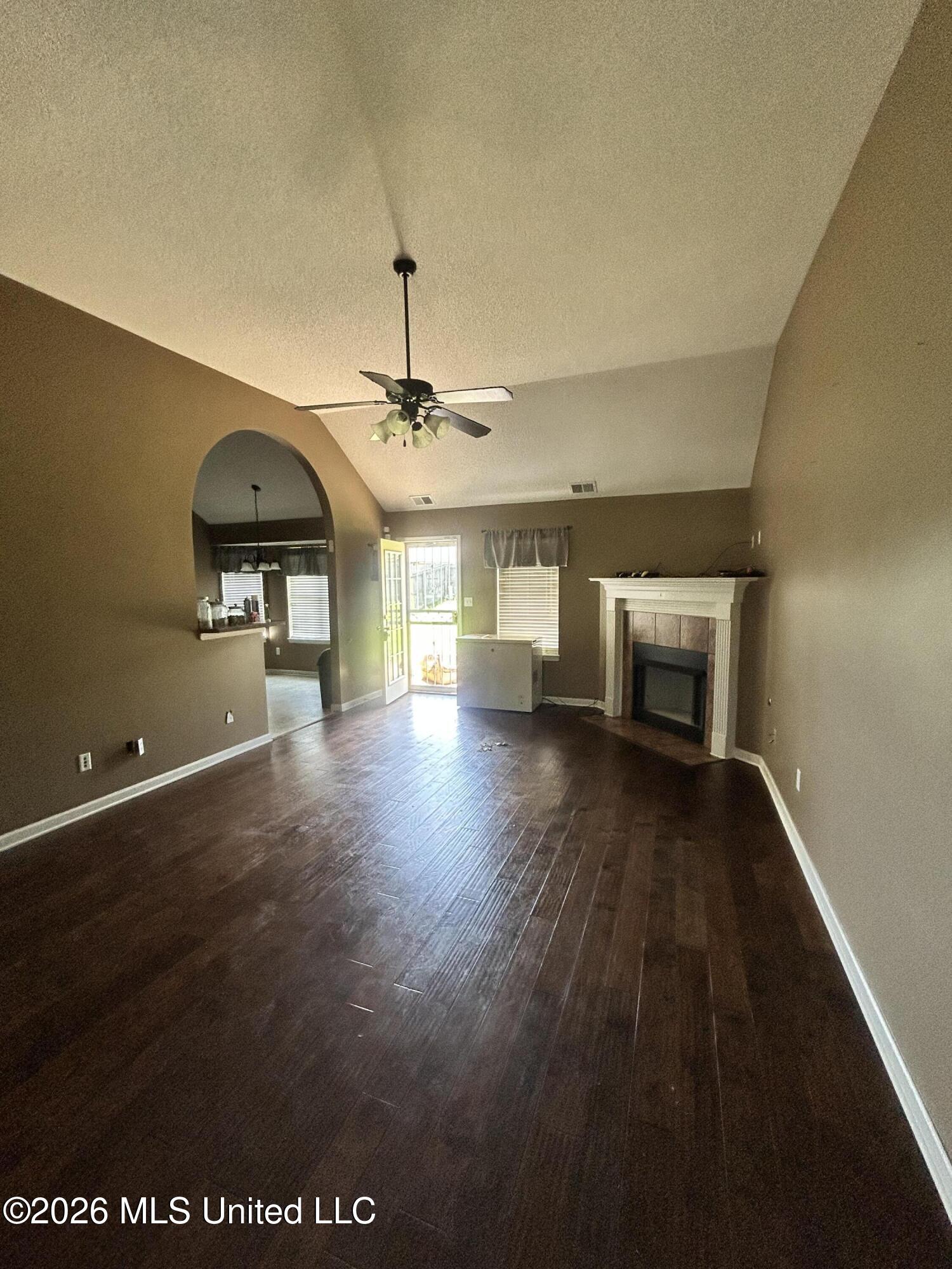 3887 Rasco Hills Drive Property Photo 3