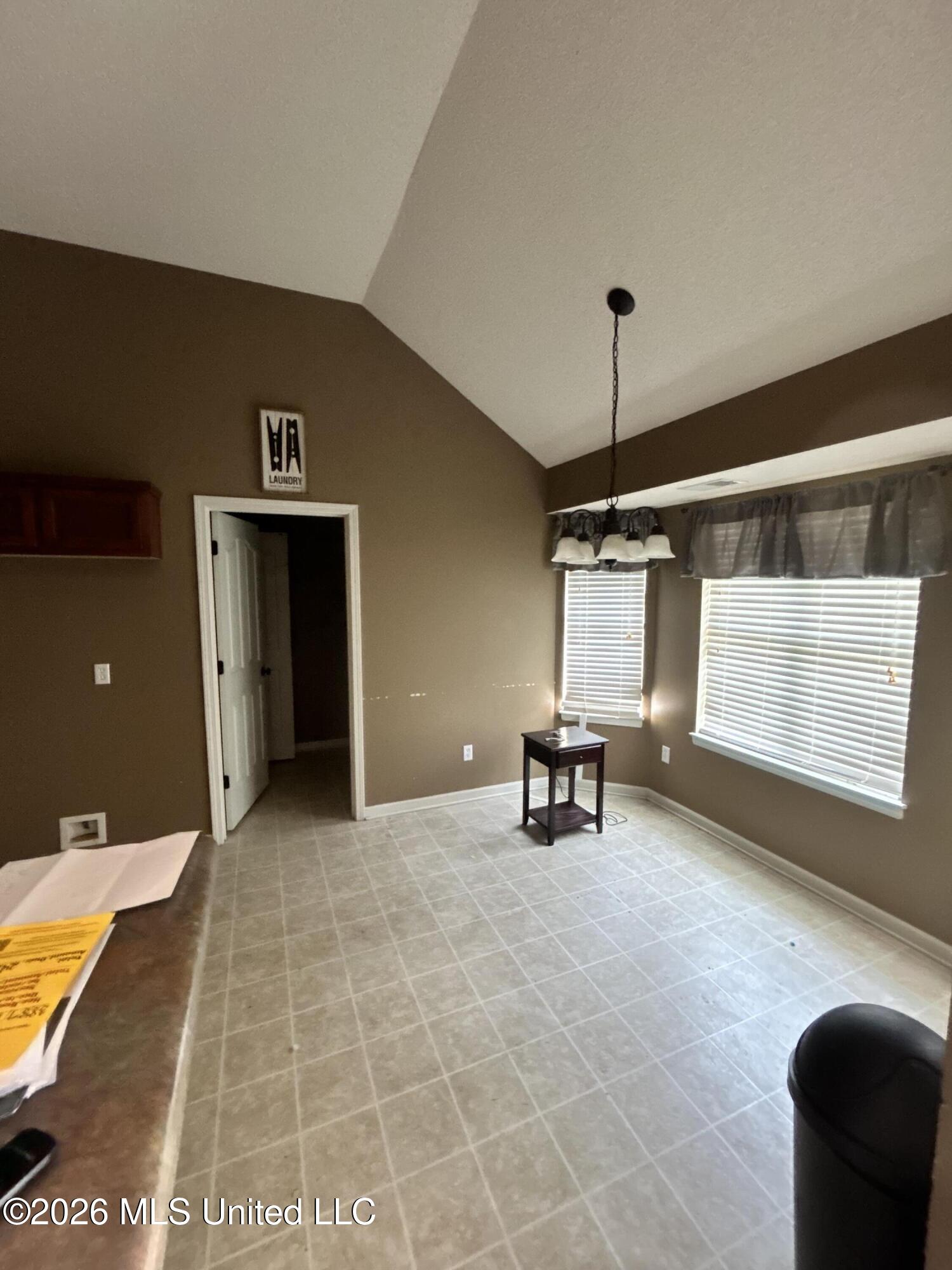 3887 Rasco Hills Drive Property Photo 4