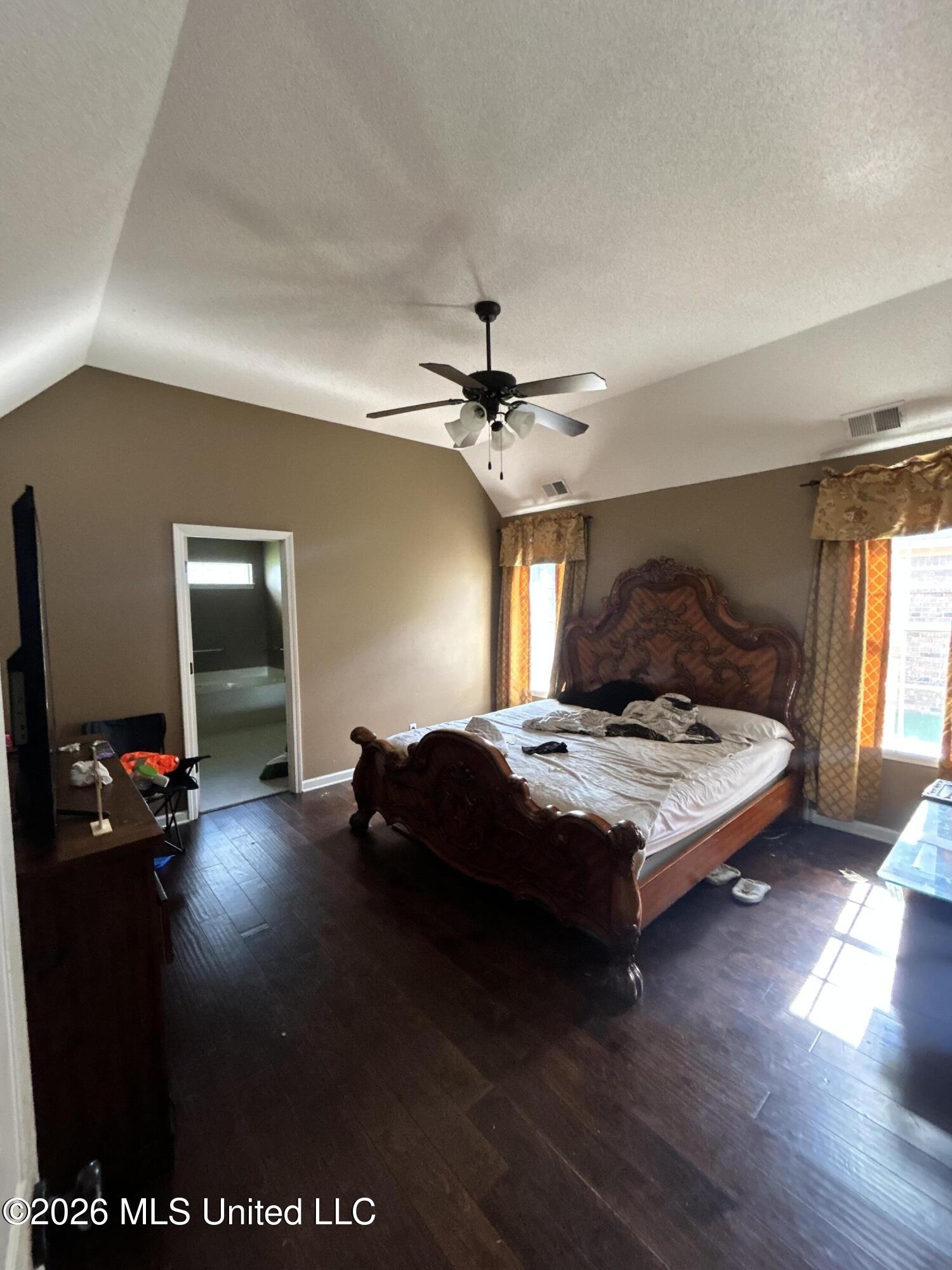 3887 Rasco Hills Drive Property Photo 6