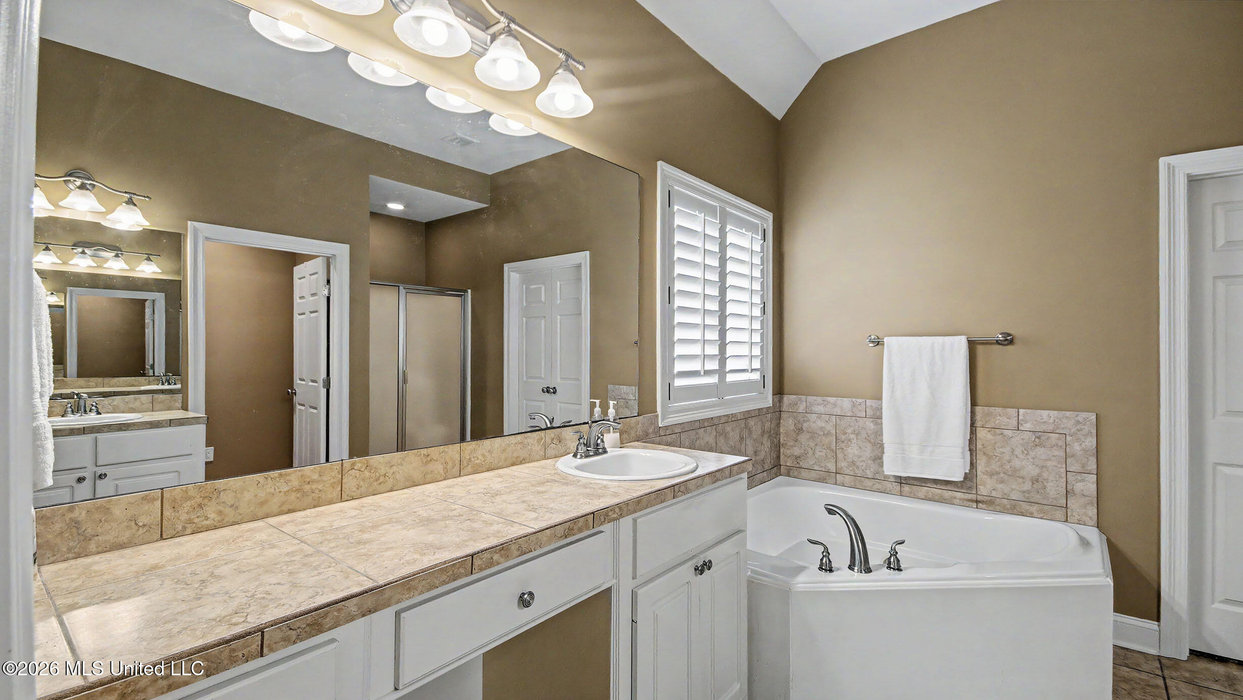 210 Tradition Cove Property Photo 8