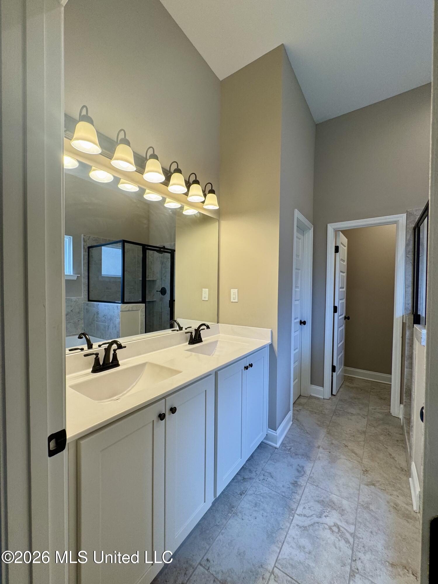 708 Holiday Cove Property Photo 15