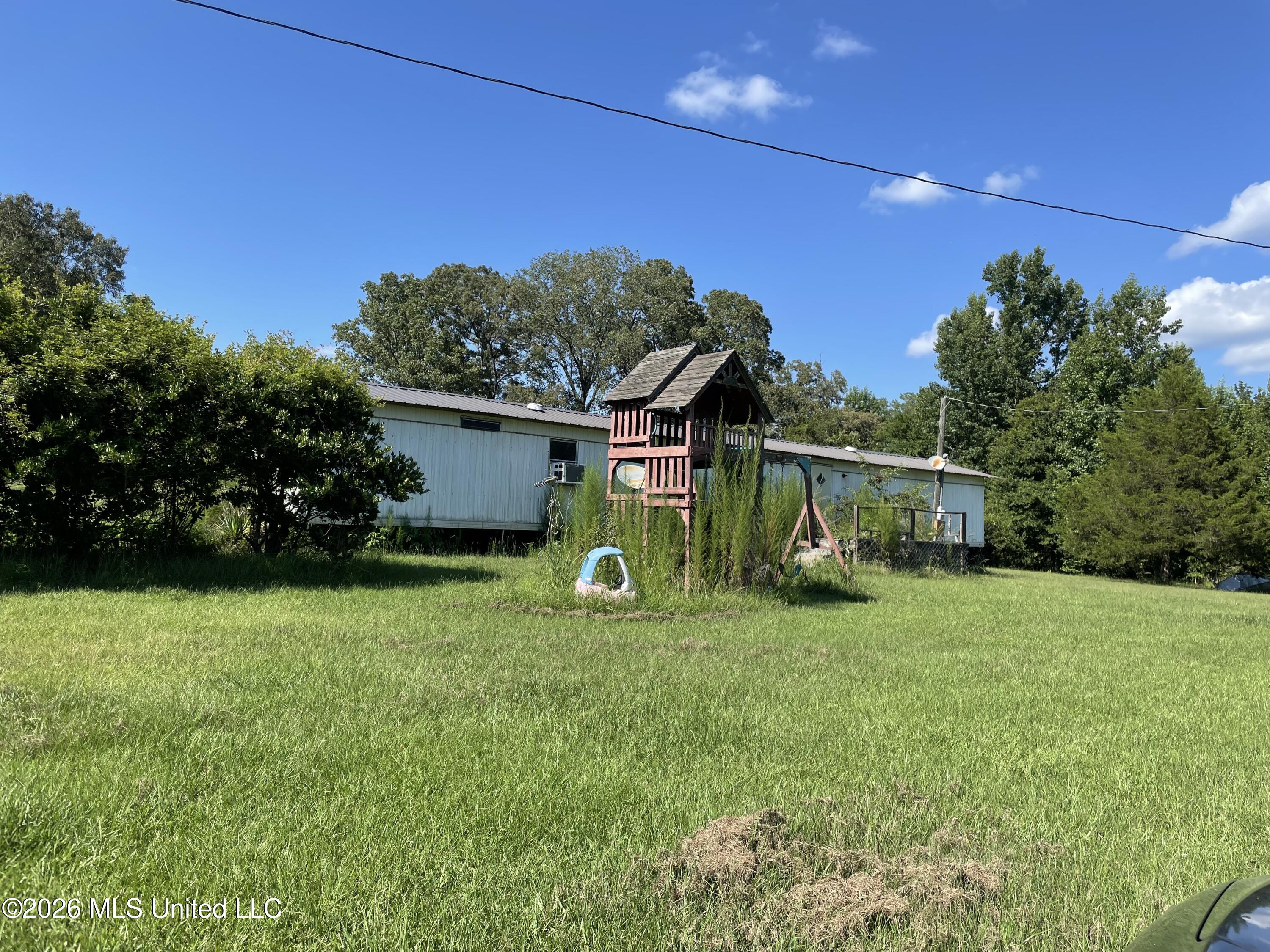 444 Jims Road Property Photo 3