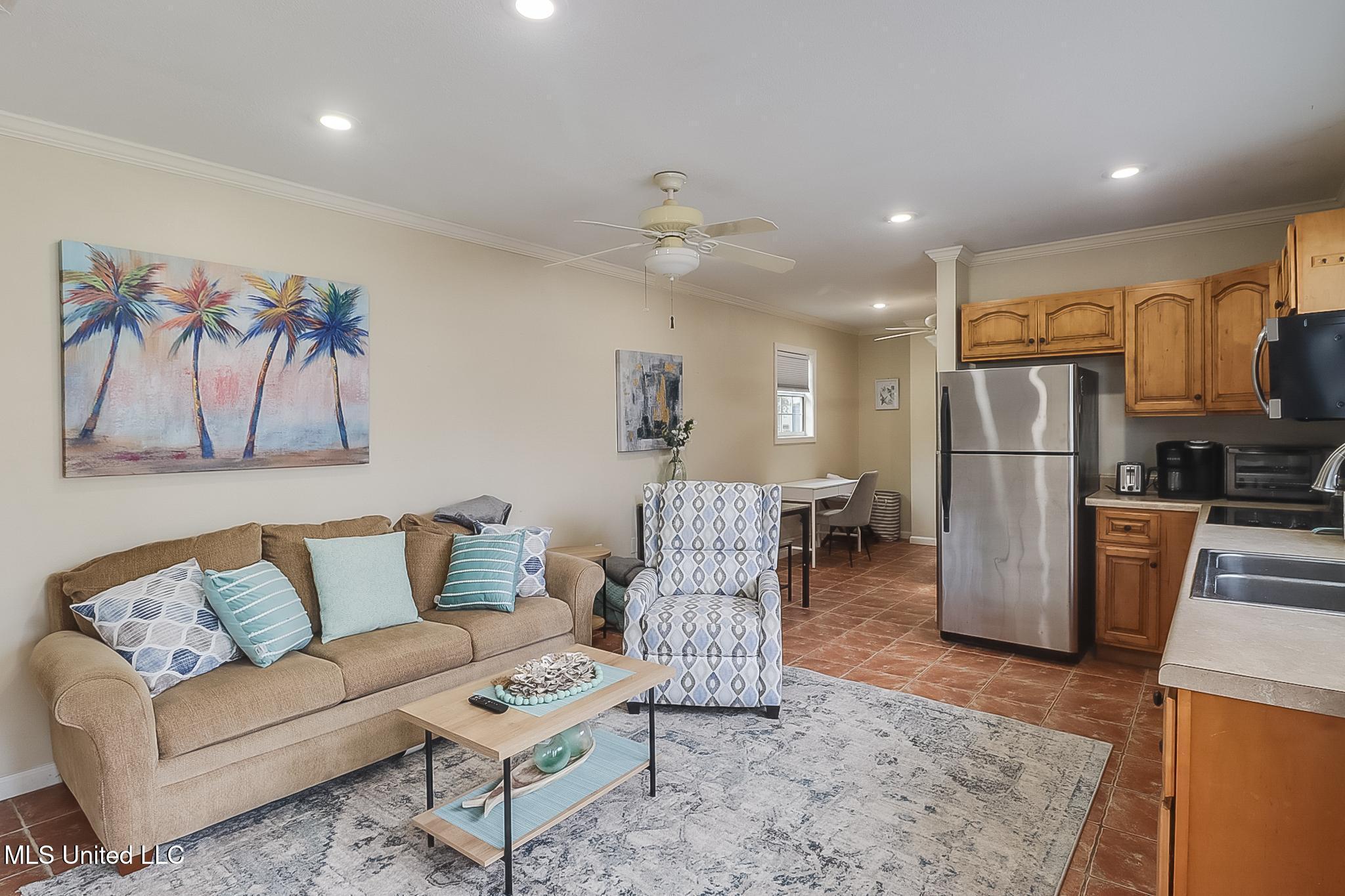 176 Markham Drive Property Photo 6