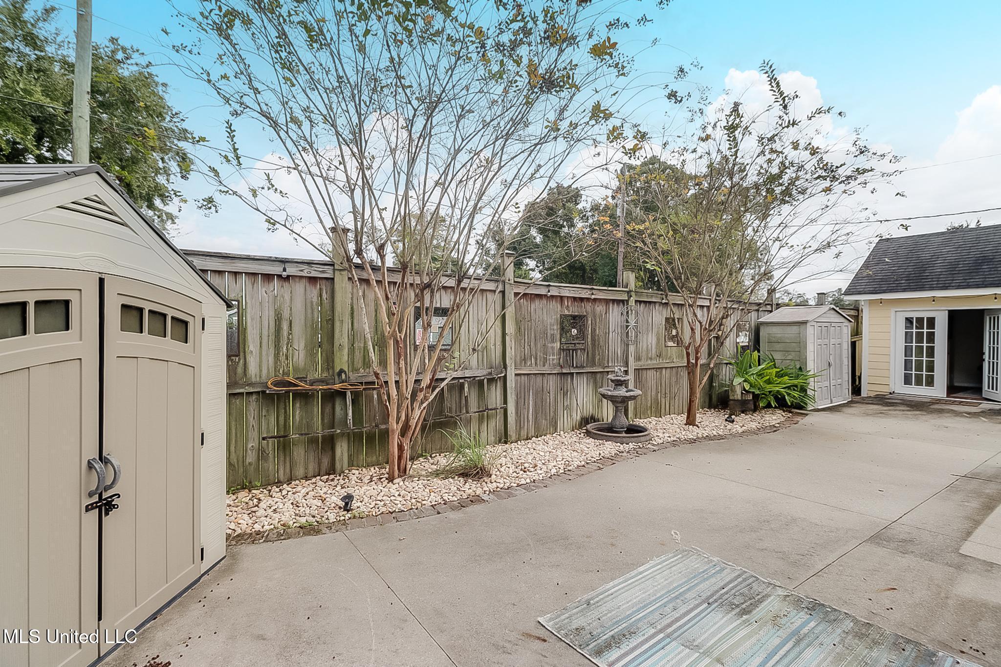 176 Markham Drive Property Photo 12