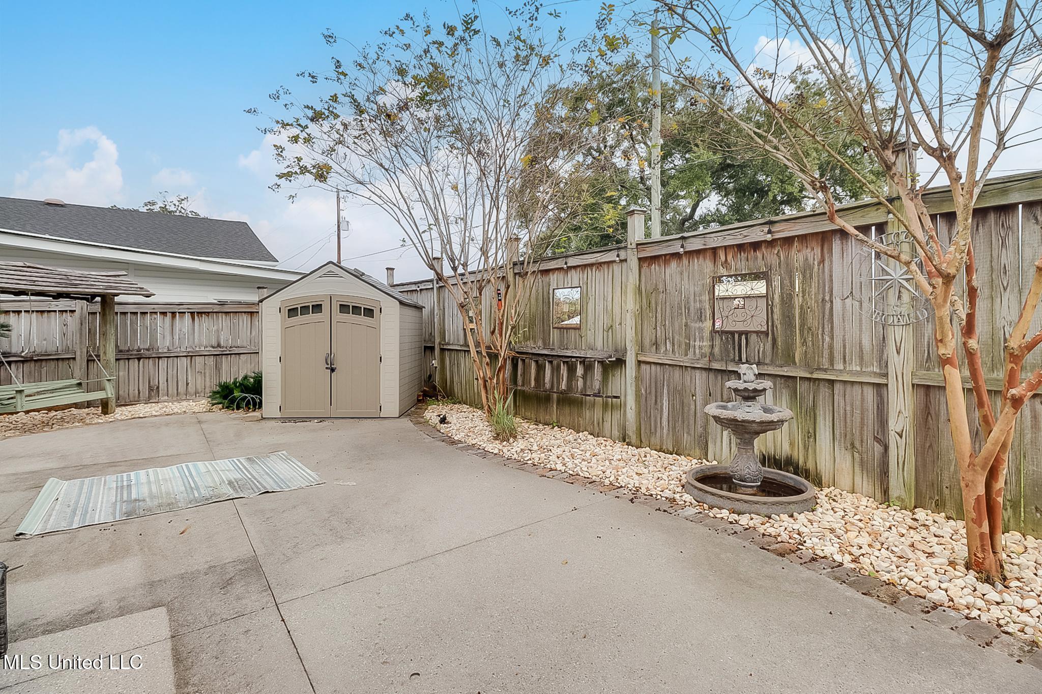 176 Markham Drive Property Photo 16