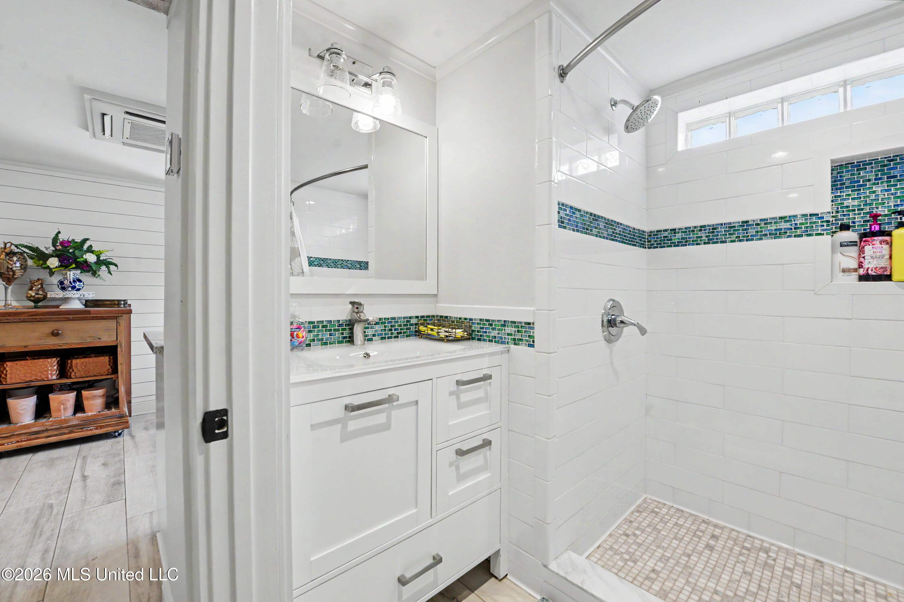 110 State Street Property Photo 37