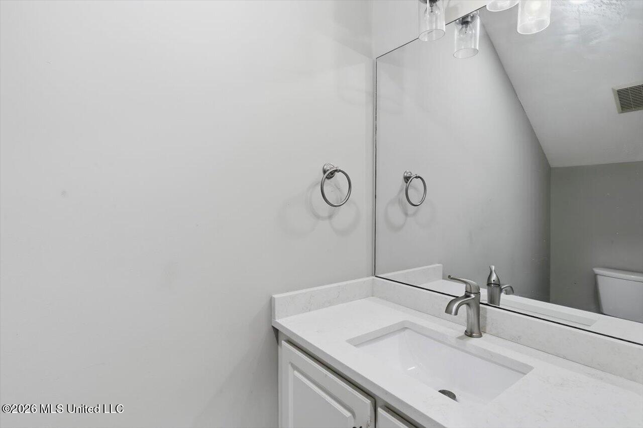115 Eastside Drive Property Photo 17