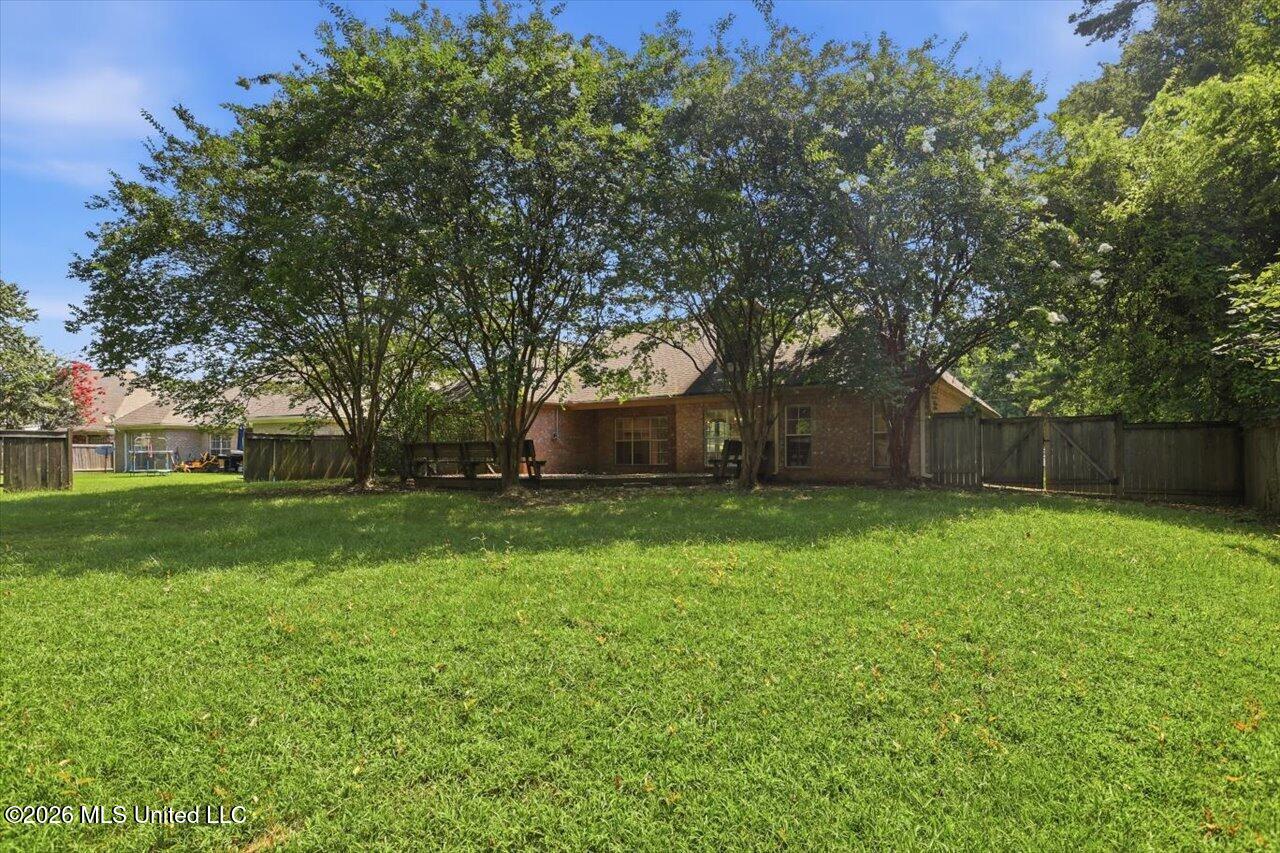 115 Eastside Drive Property Photo 37