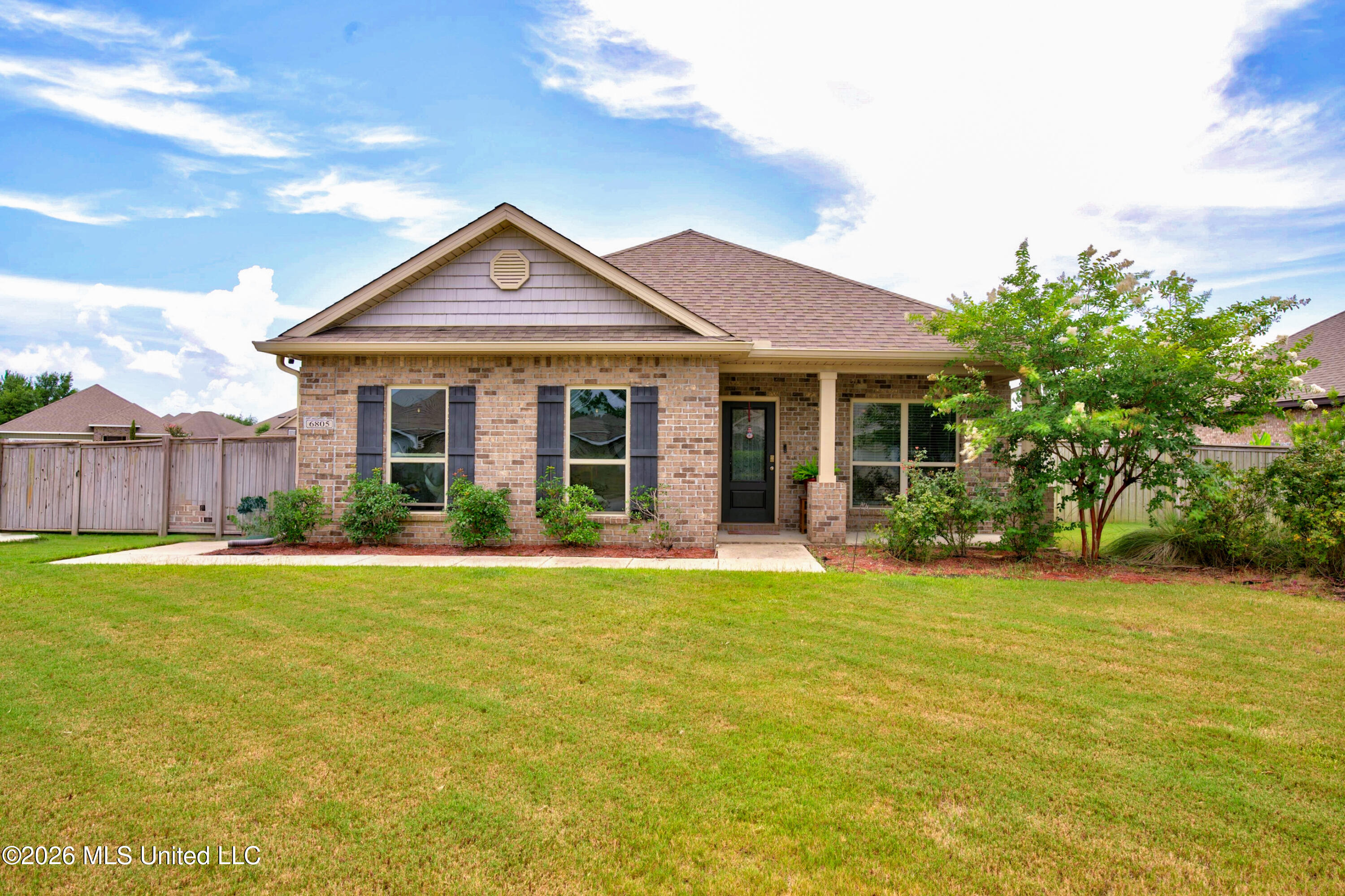 6805 Sweetclover Drive Property Photo 1