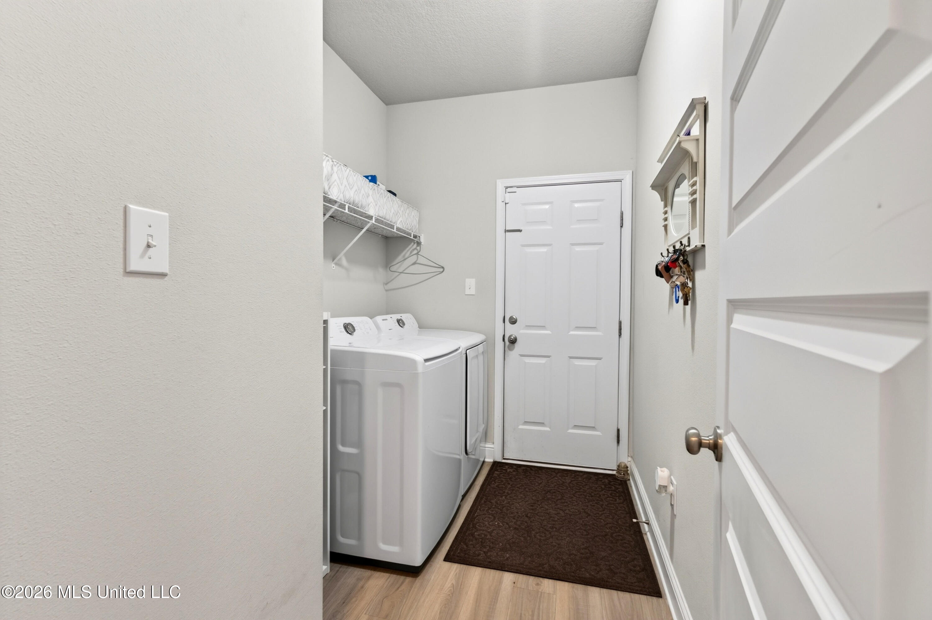 6805 Sweetclover Drive Property Photo 20