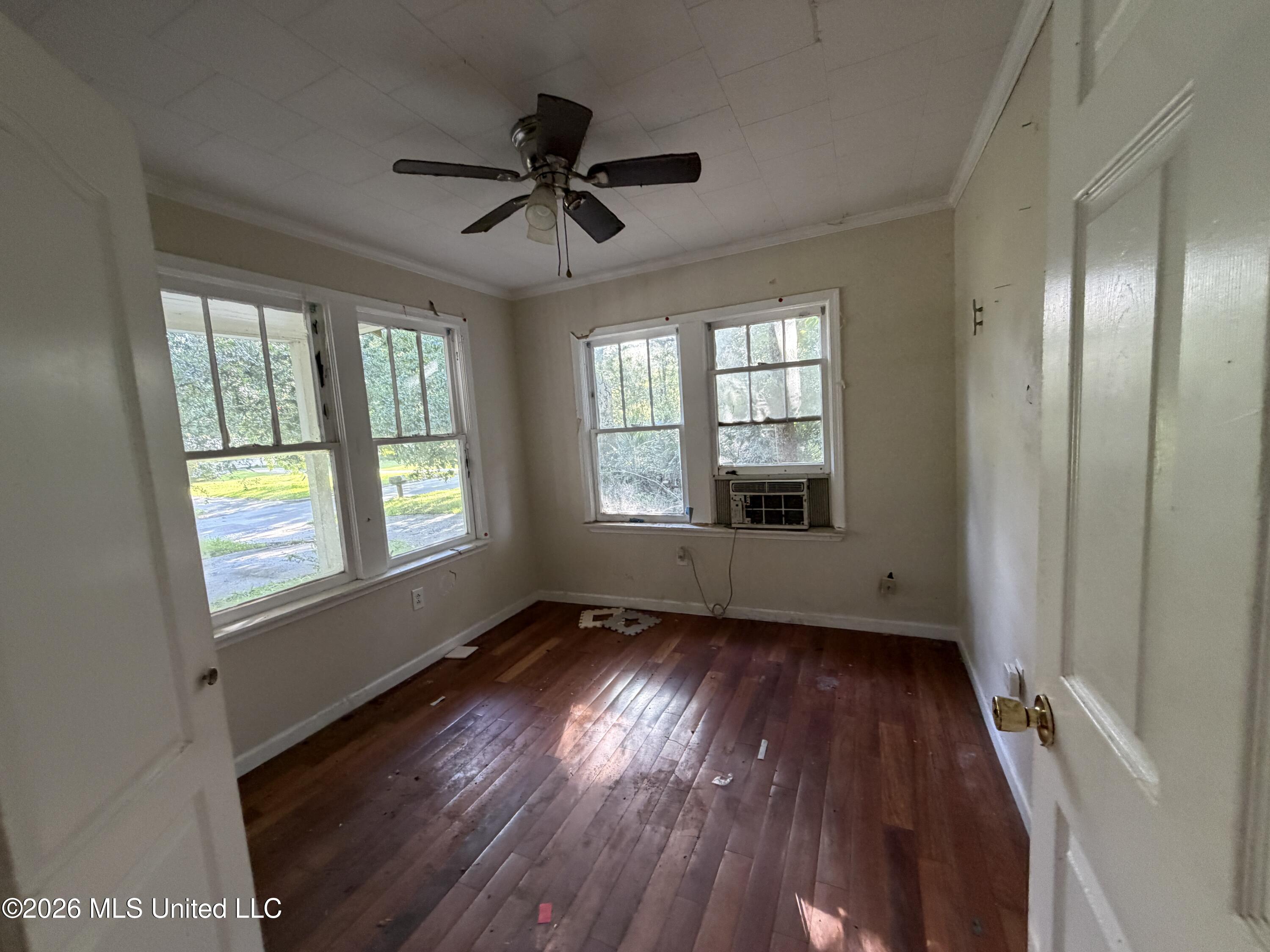 1312 Polk Avenue Property Photo 6
