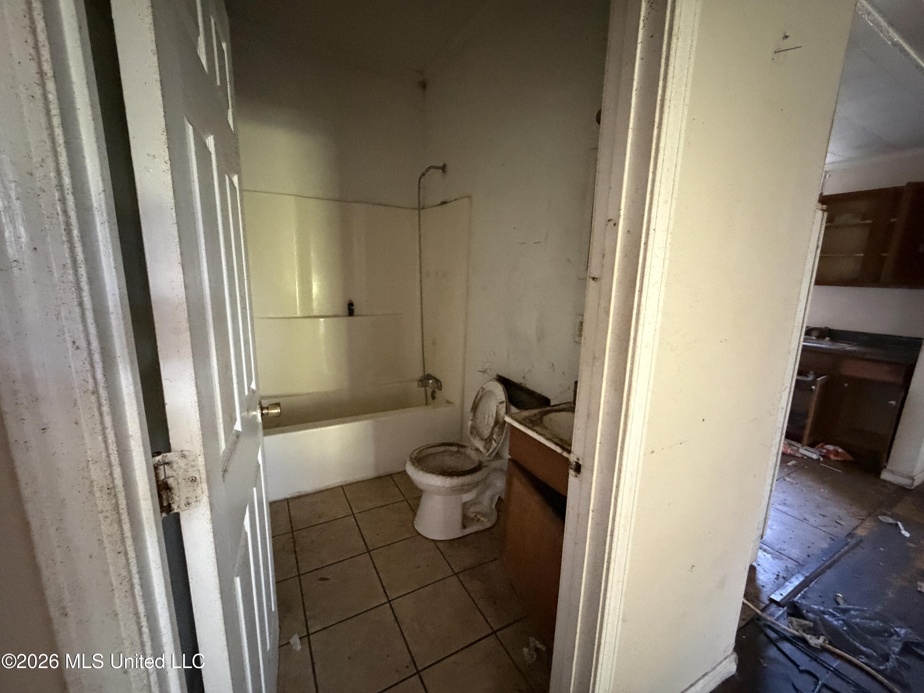 1312 Polk Avenue Property Photo 9