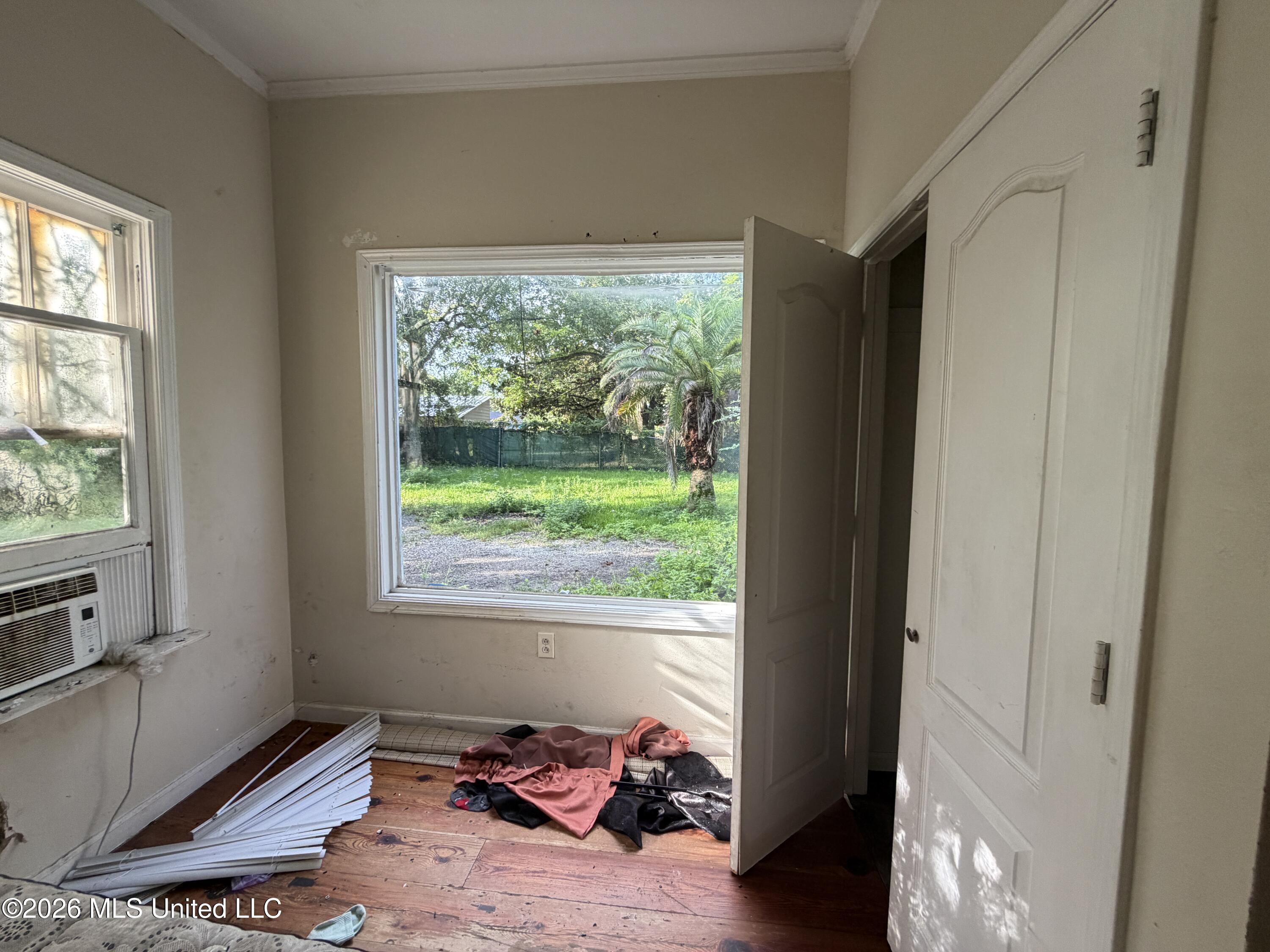 1312 Polk Avenue Property Photo 14