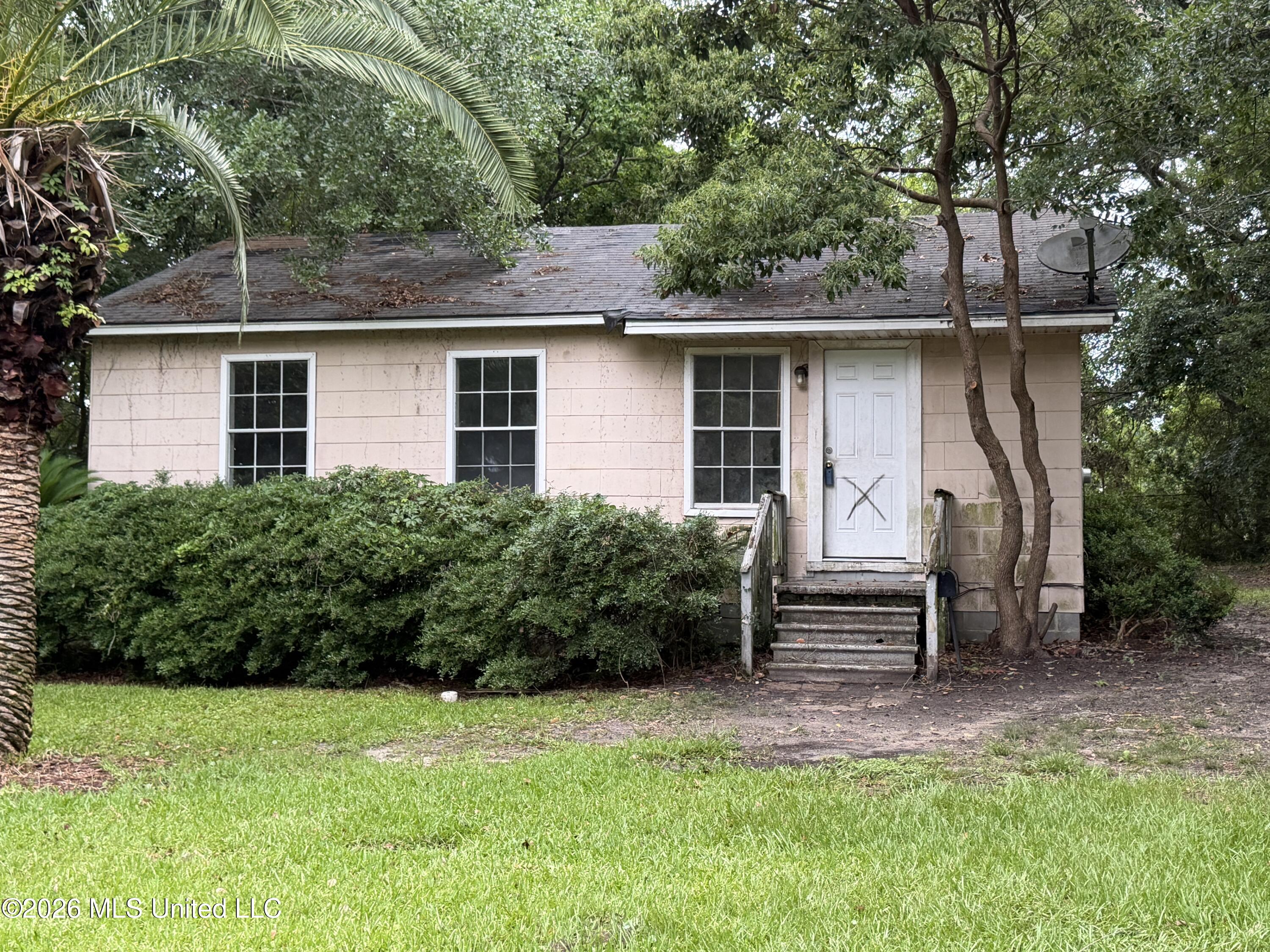 1209 Polk Avenue Property Photo 2
