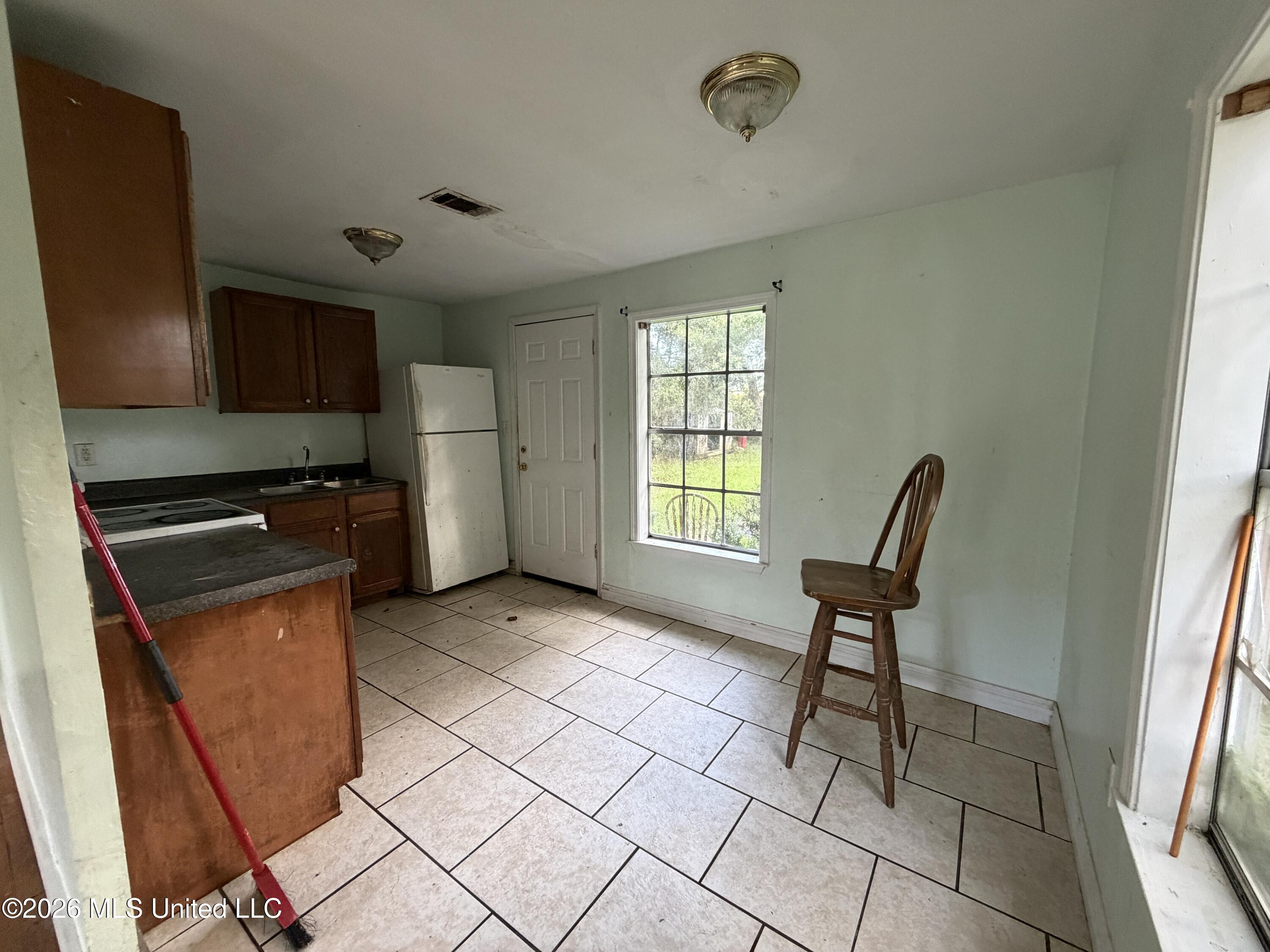 1209 Polk Avenue Property Photo 10