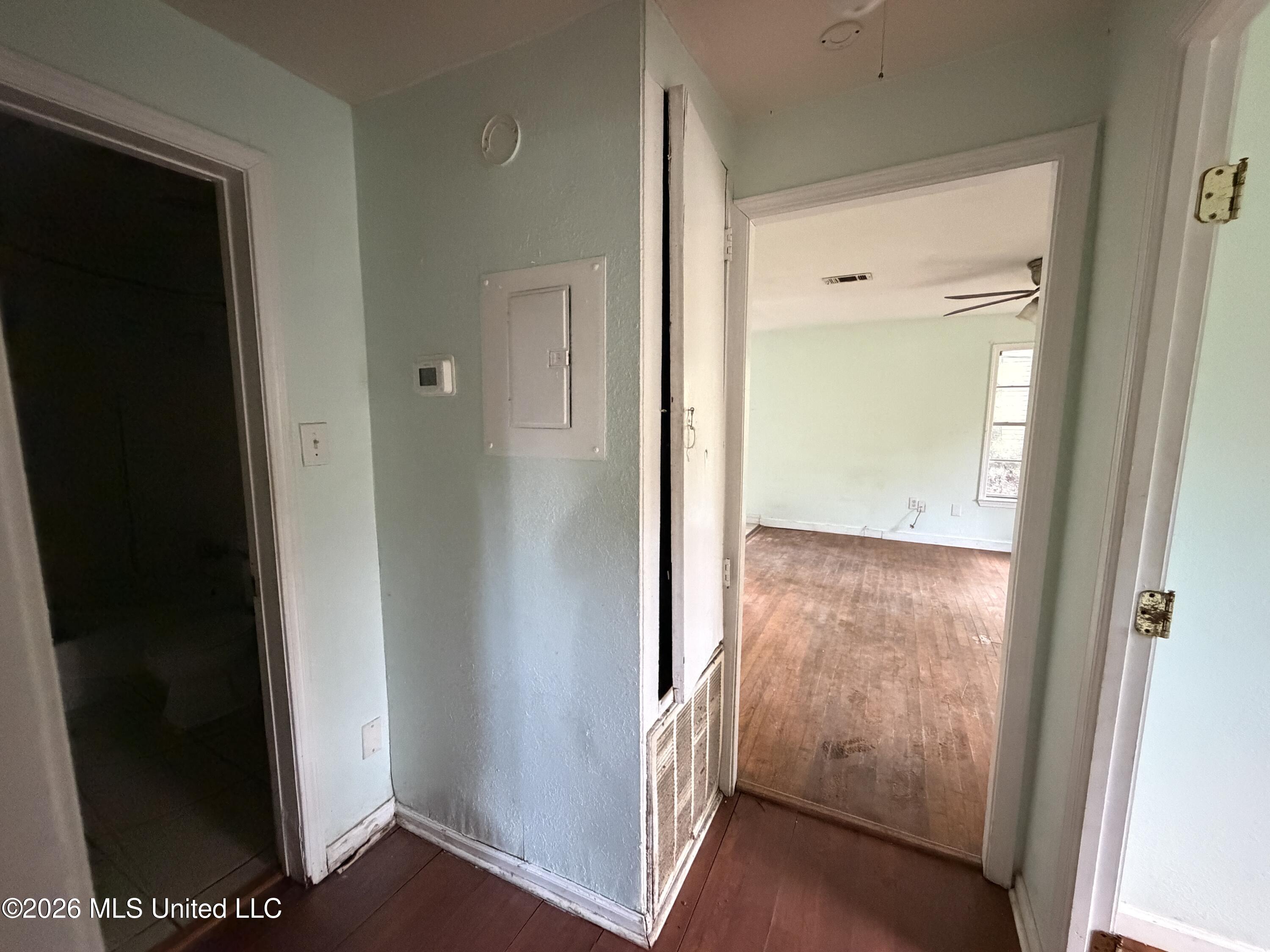 1209 Polk Avenue Property Photo 16