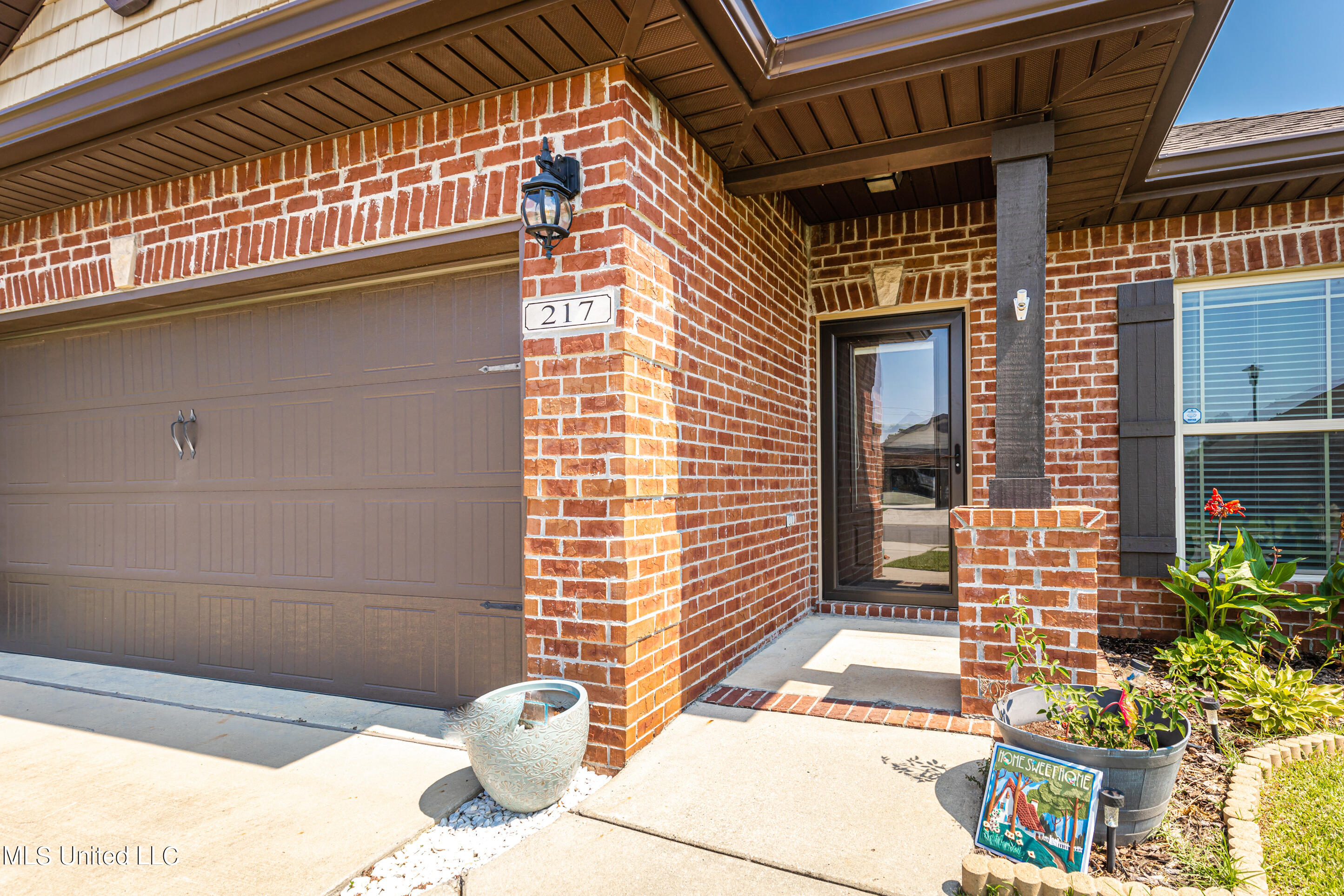 217 Sandy Drive Property Photo 6
