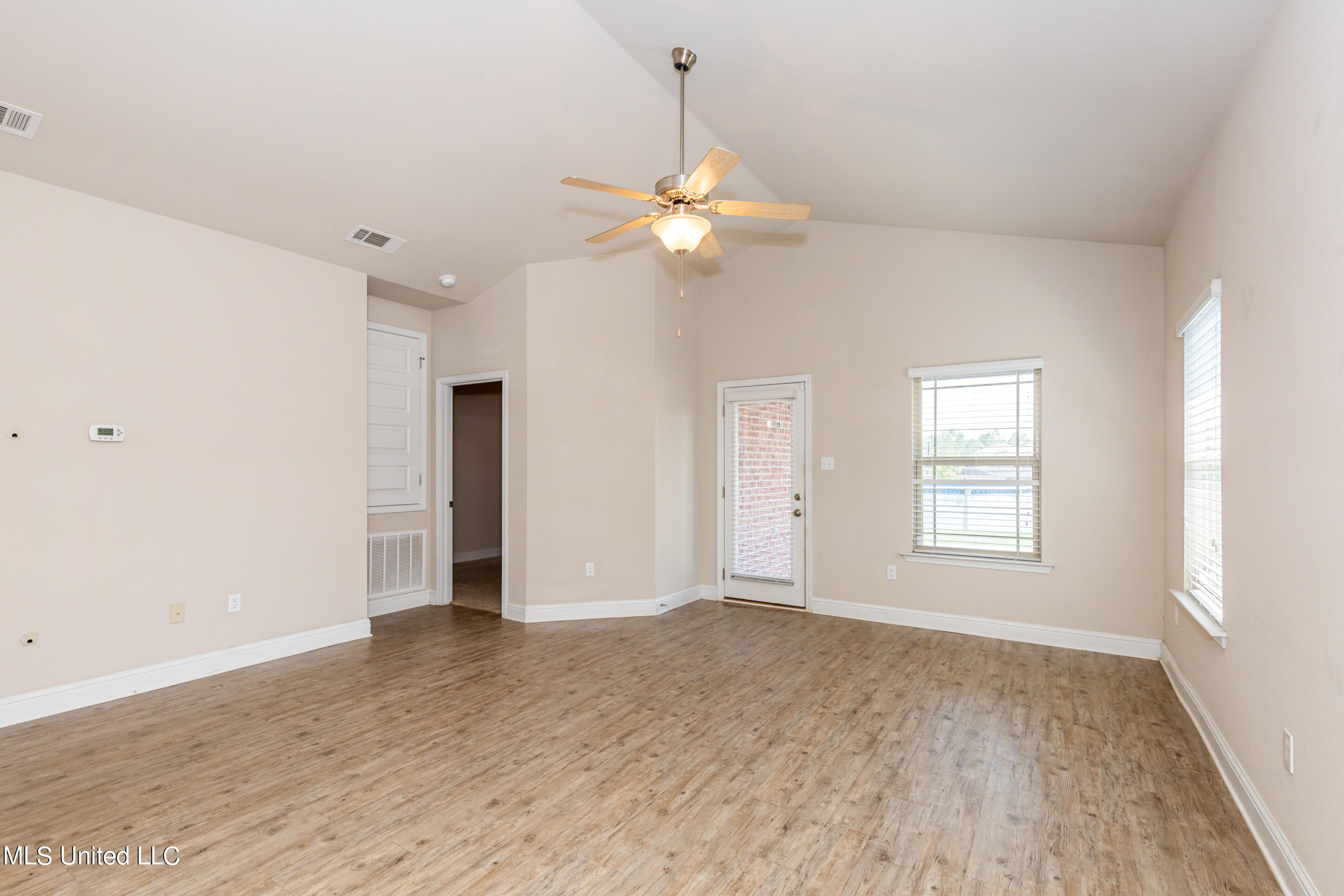 217 Sandy Drive Property Photo 9