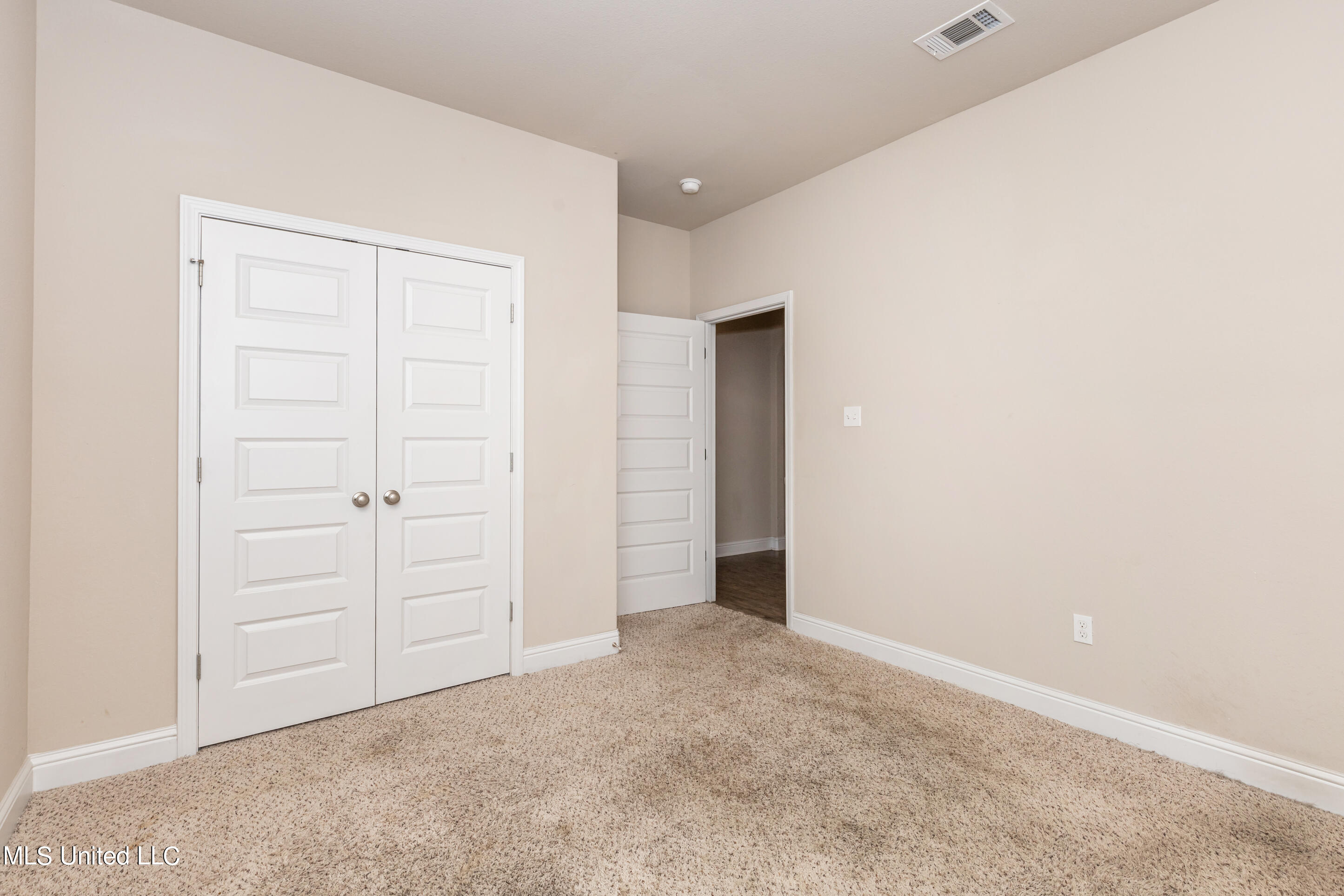 217 Sandy Drive Property Photo 32