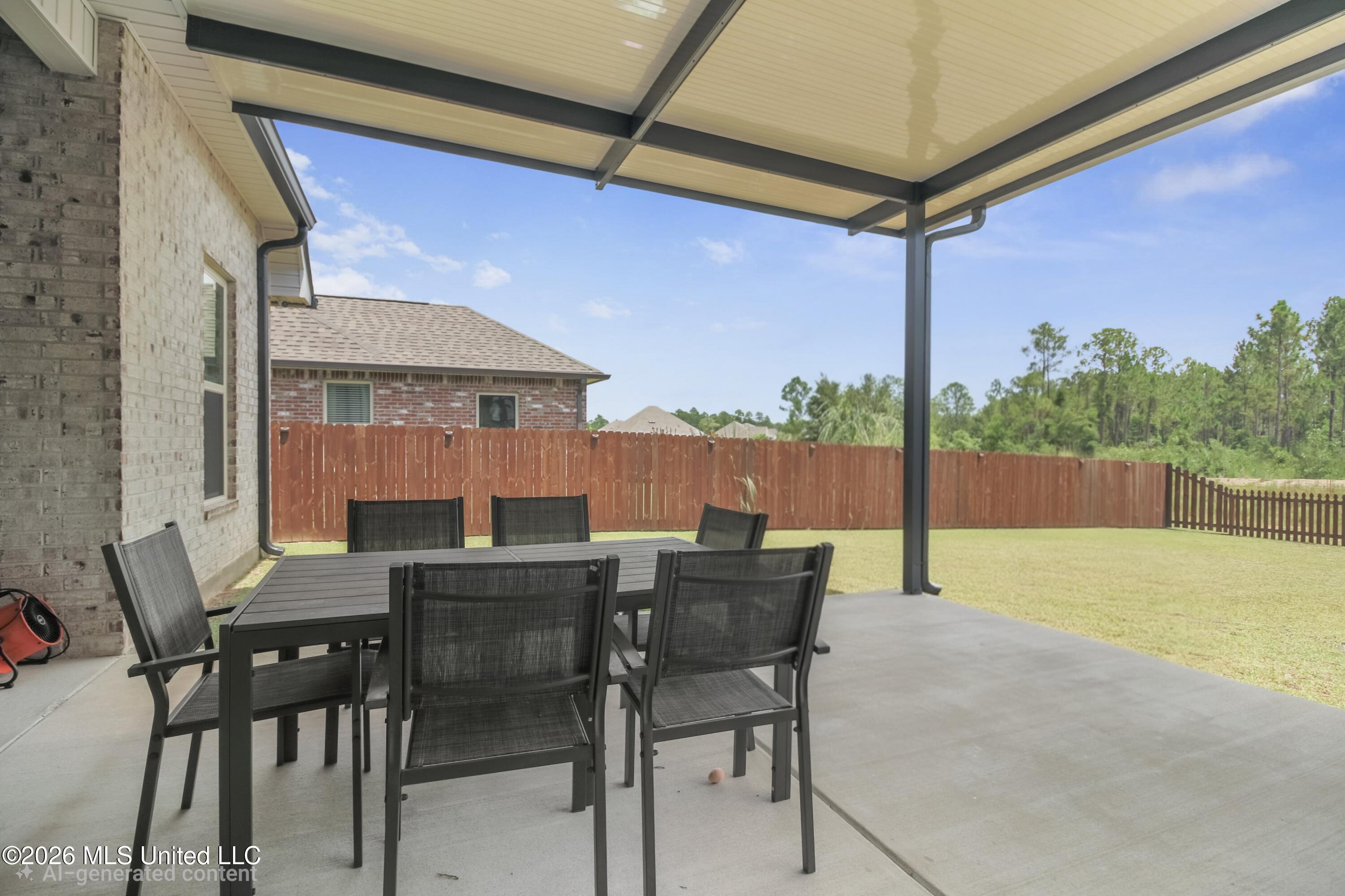 15572 Soaring Loop Property Photo 3