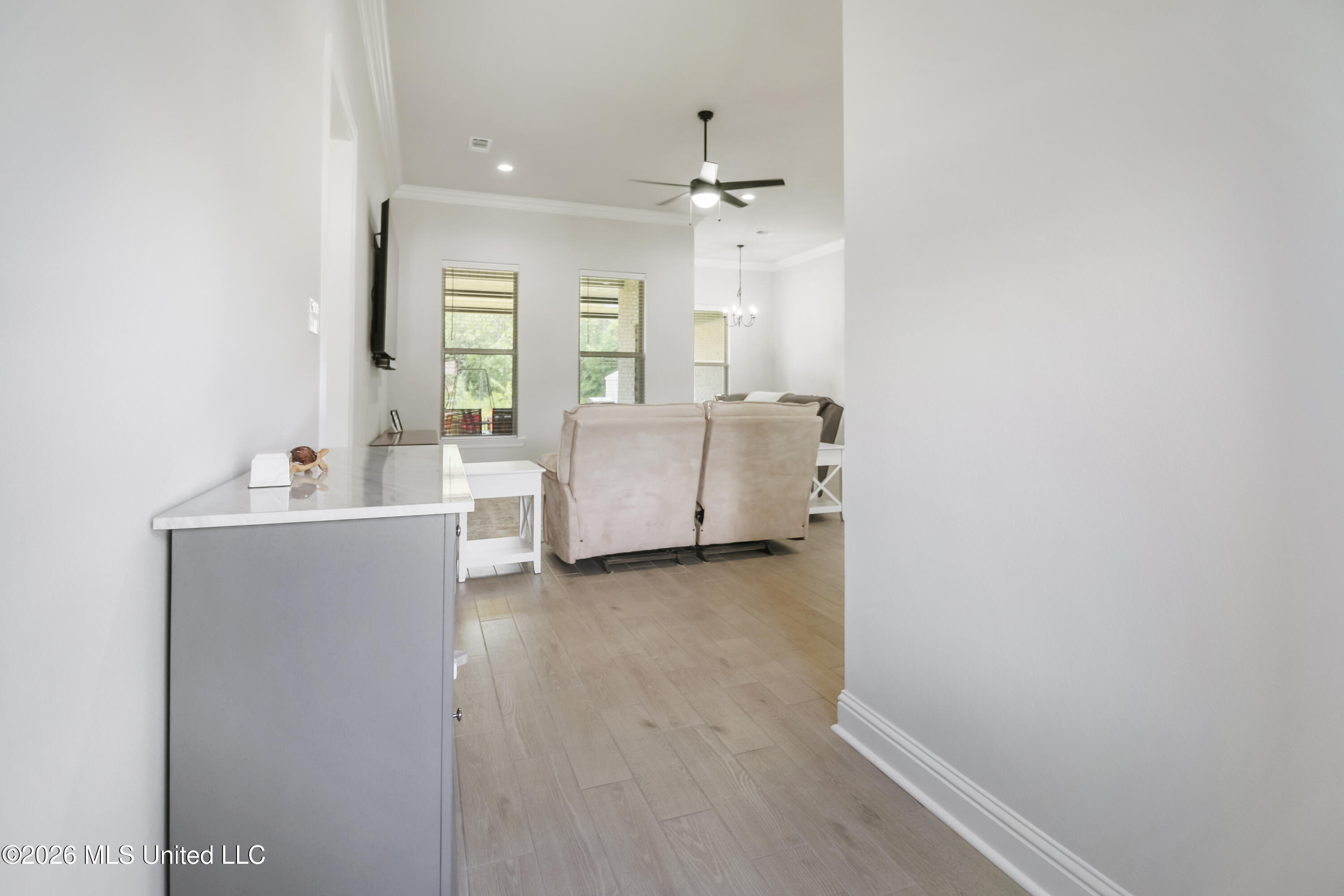 15572 Soaring Loop Property Photo 7