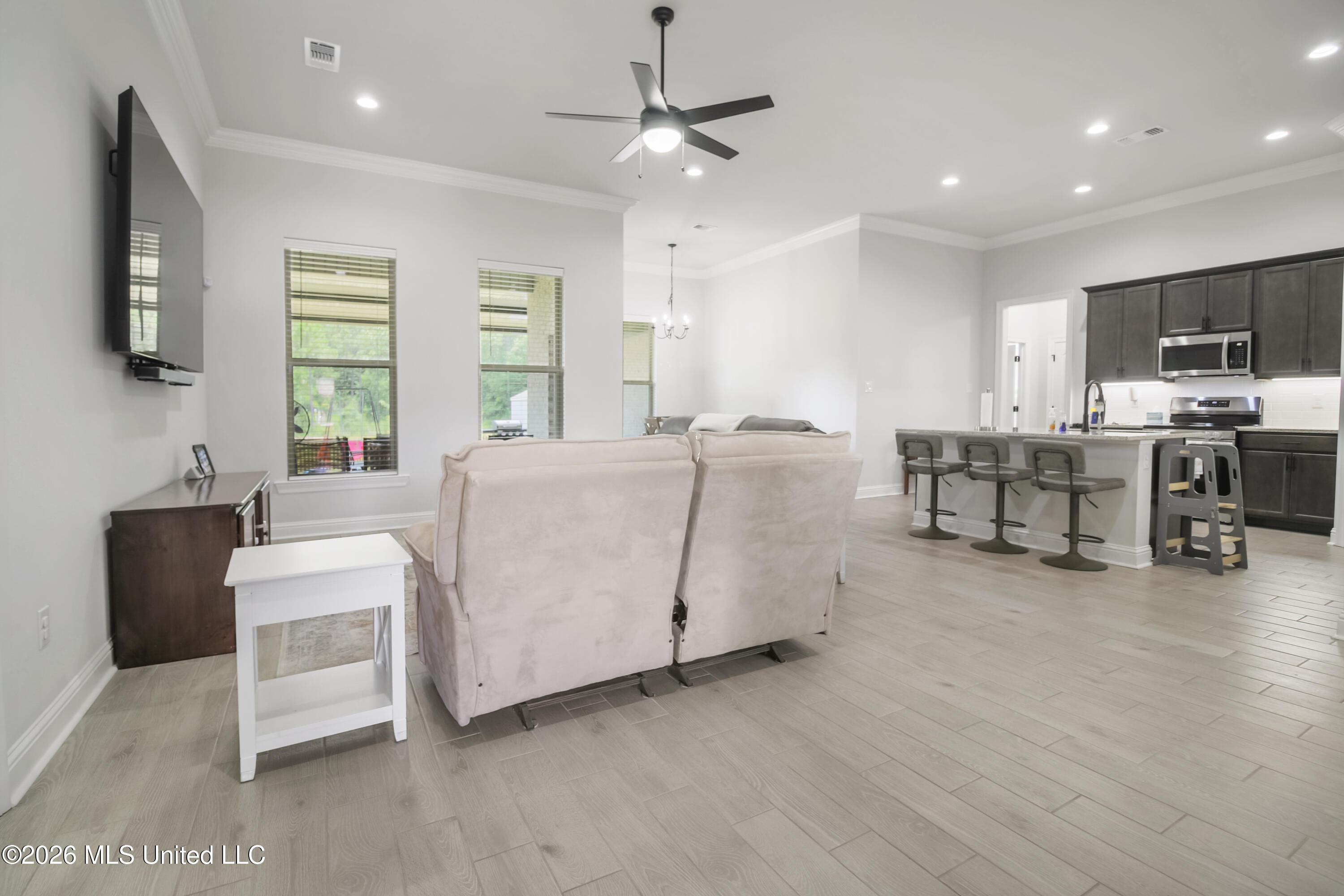15572 Soaring Loop Property Photo 8