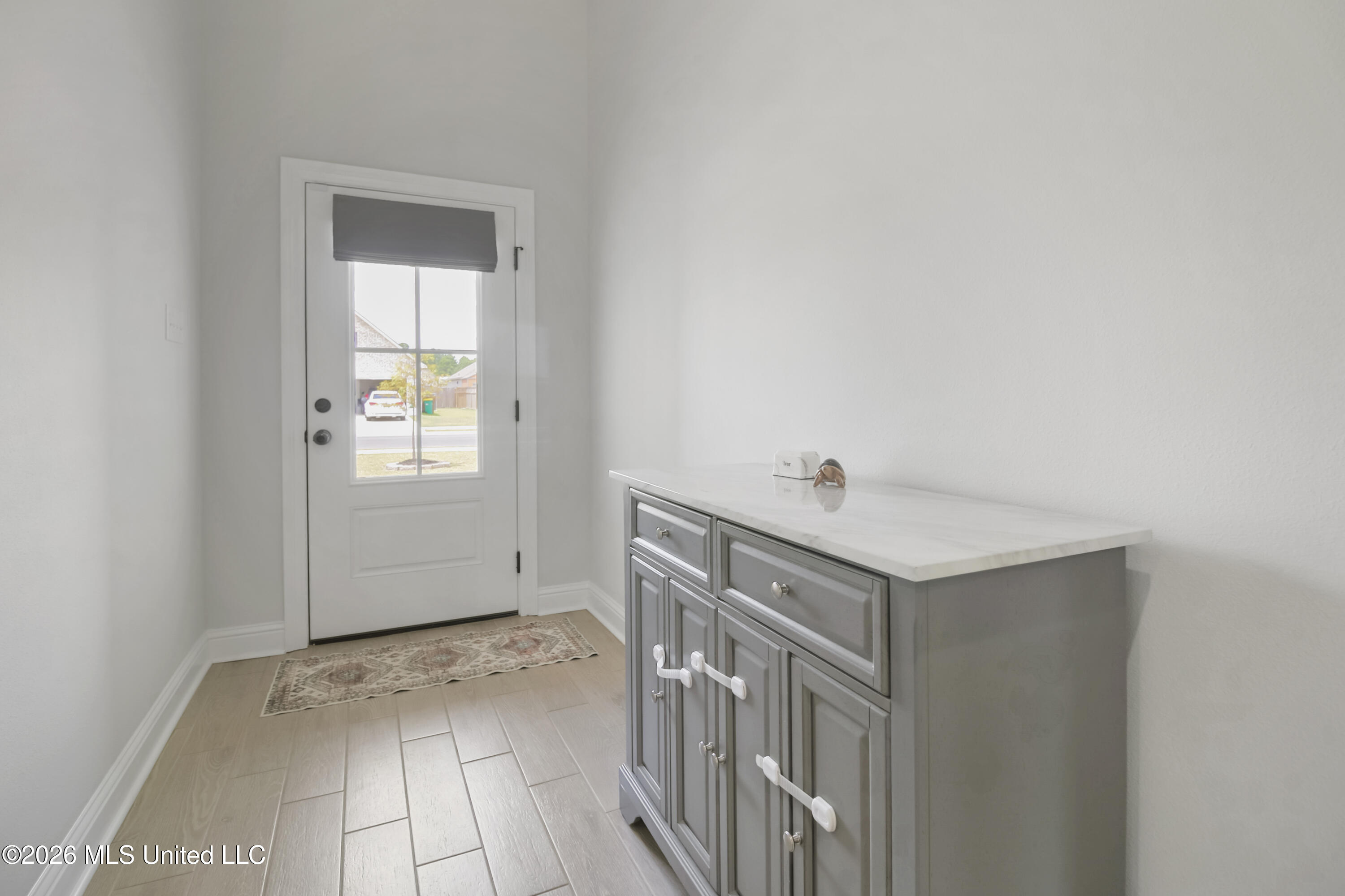 15572 Soaring Loop Property Photo 9
