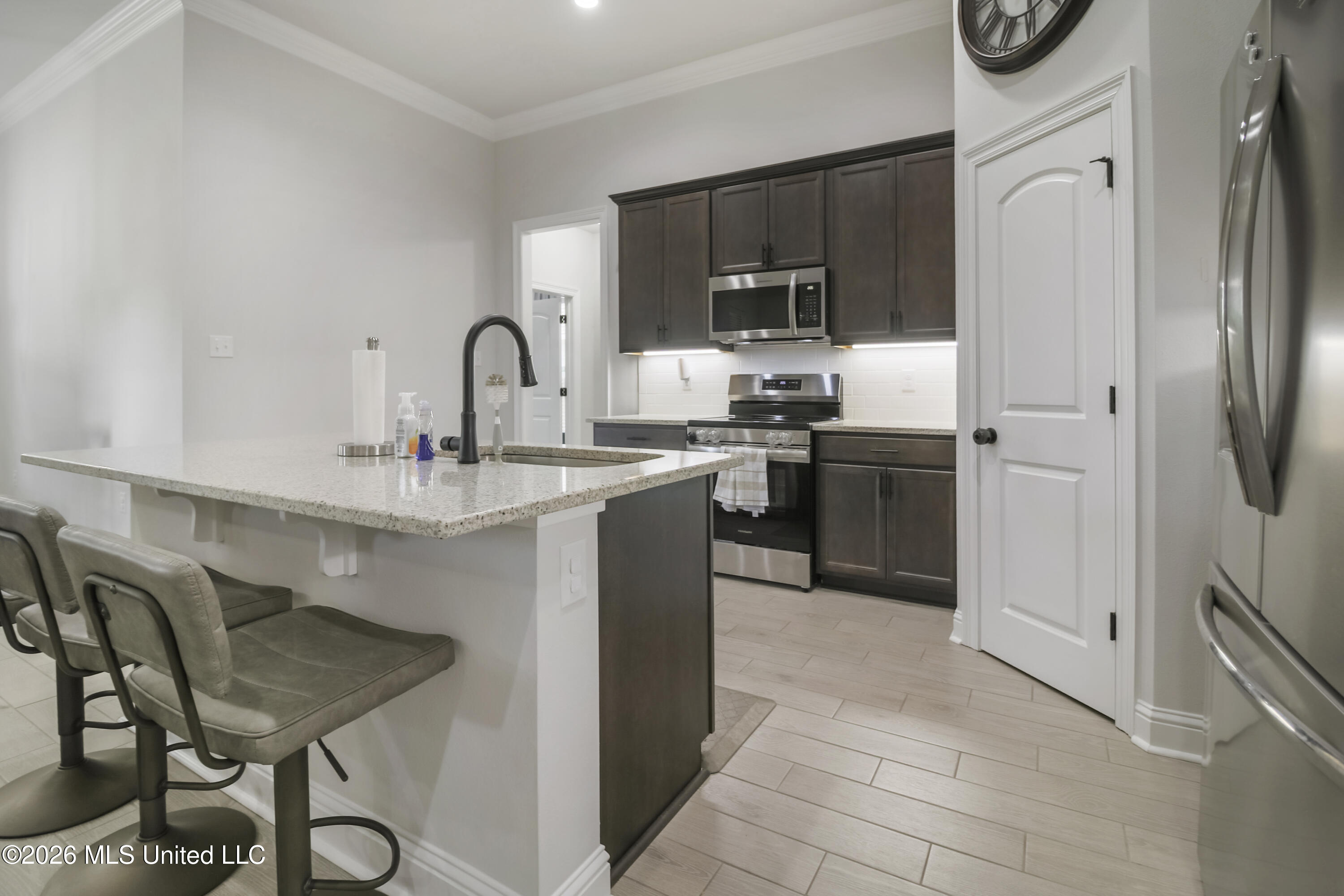 15572 Soaring Loop Property Photo 14