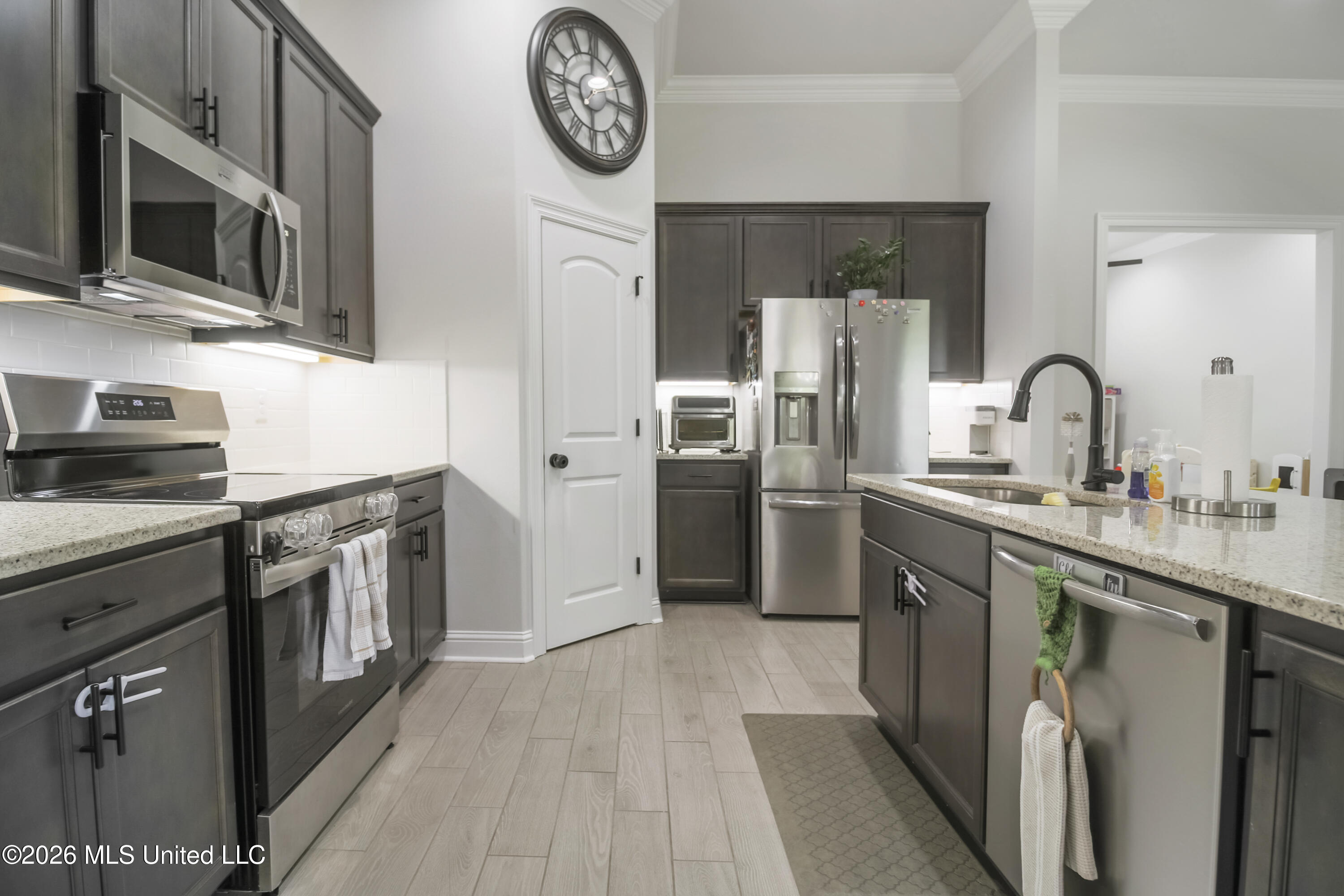 15572 Soaring Loop Property Photo 16
