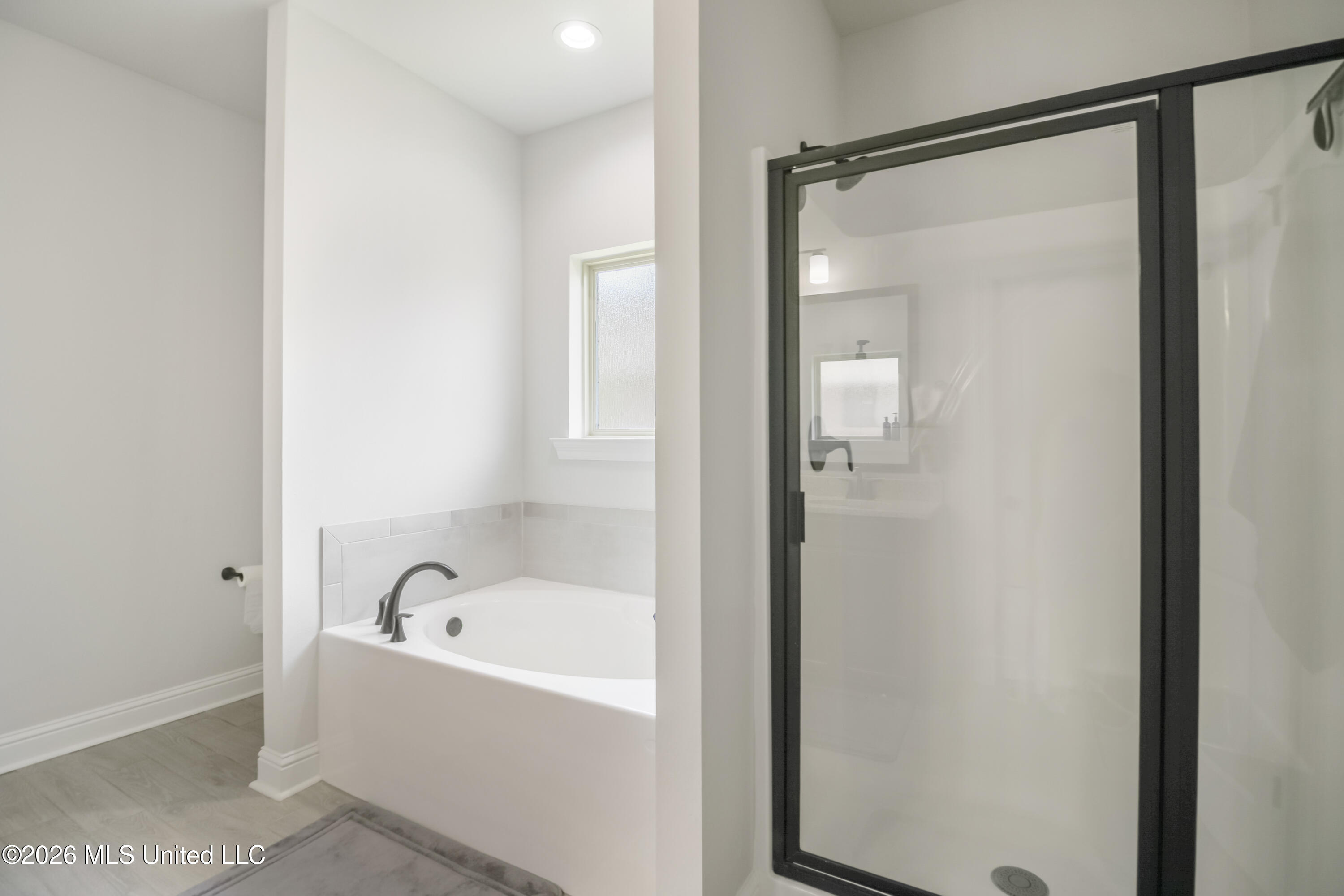 15572 Soaring Loop Property Photo 28