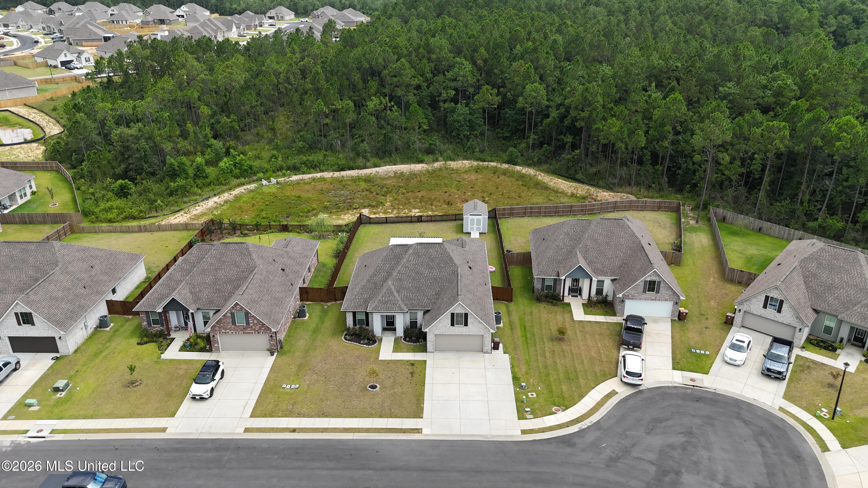 15572 Soaring Loop Property Photo 32