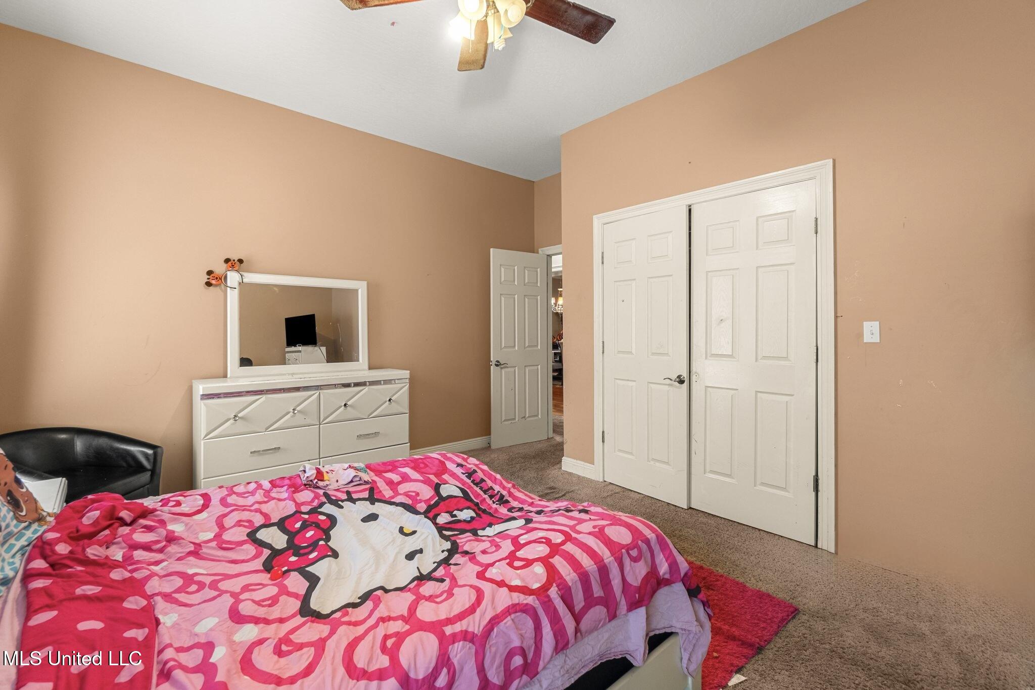 92 Highpointe Drive Property Photo 32