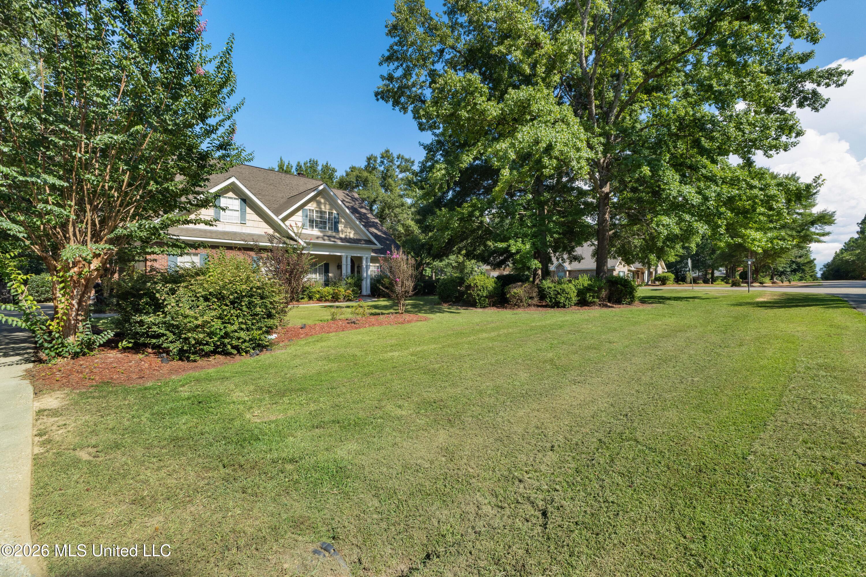 92 Highpointe Drive Property Photo 46