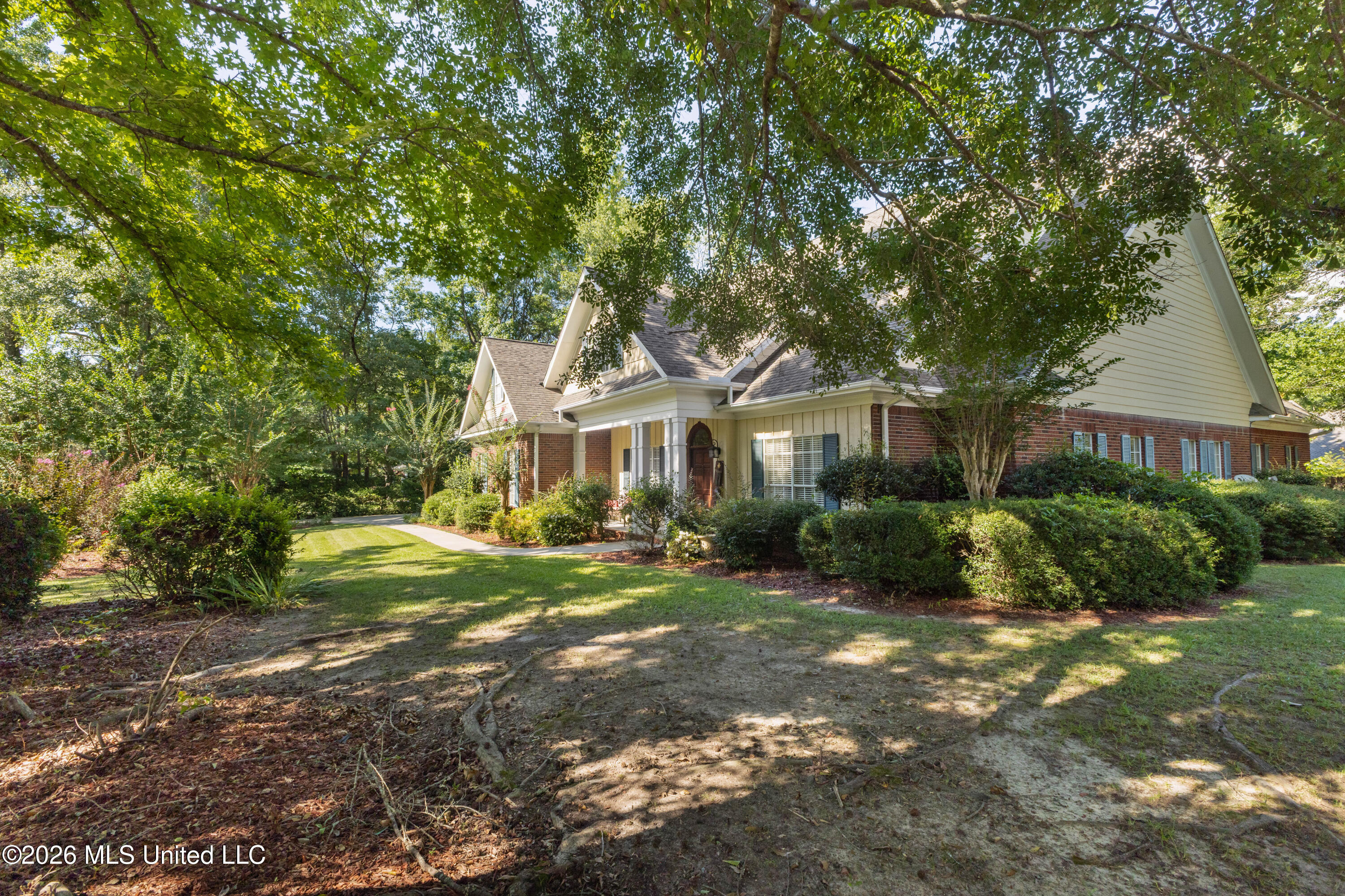 92 Highpointe Drive Property Photo 48