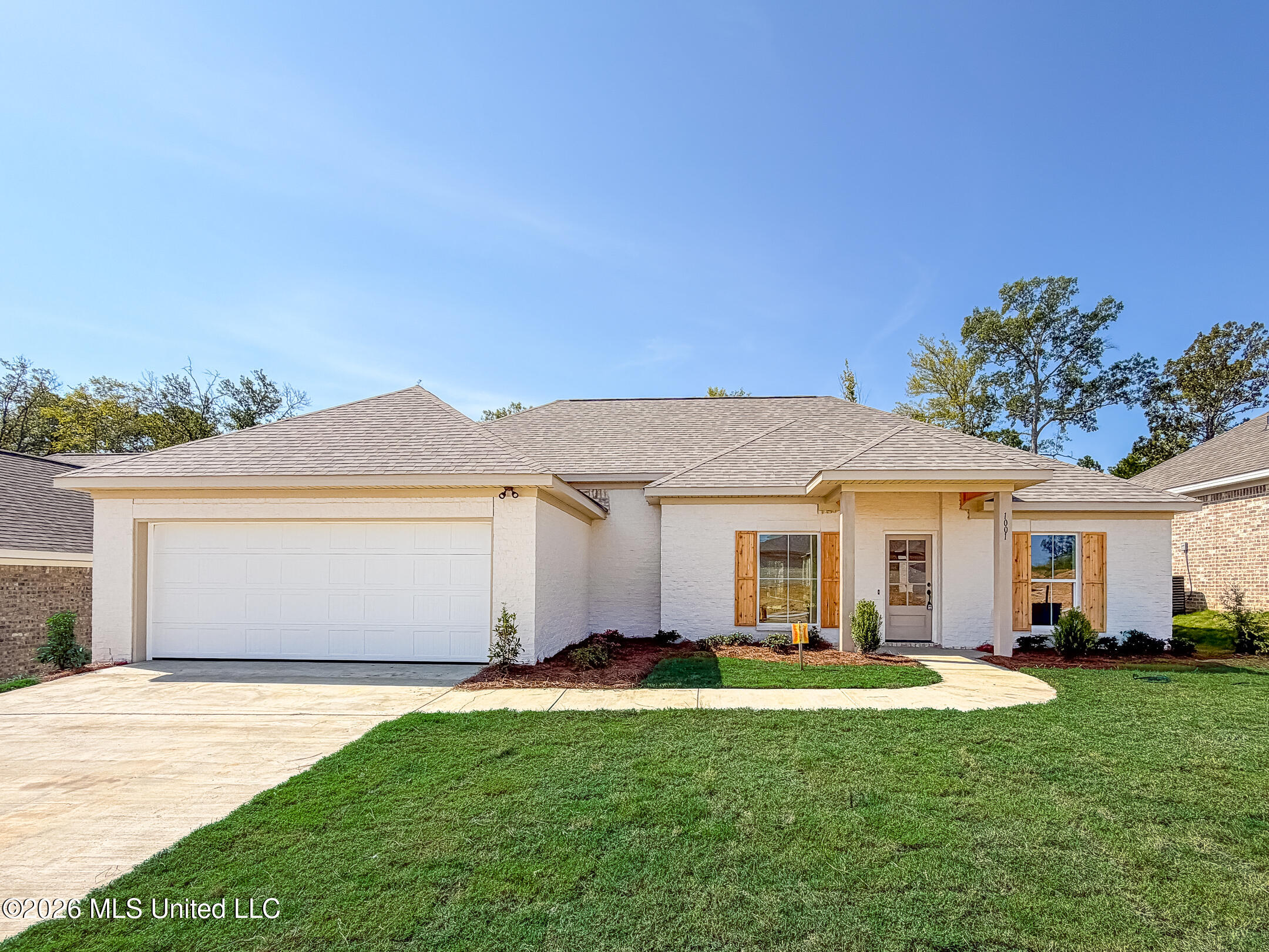 1001 Riverside Lane Property Photo 1