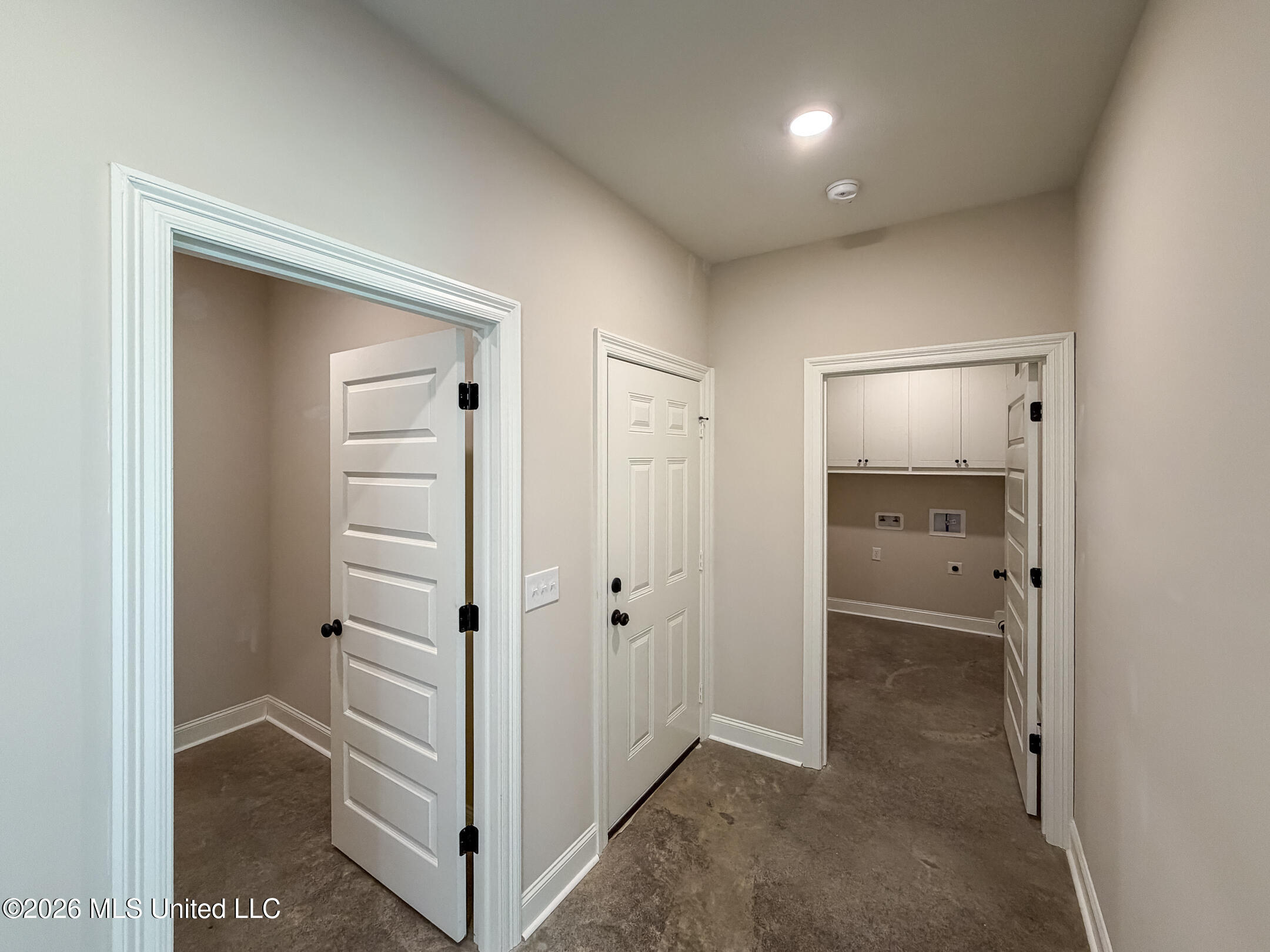 1001 Riverside Lane Property Photo 6